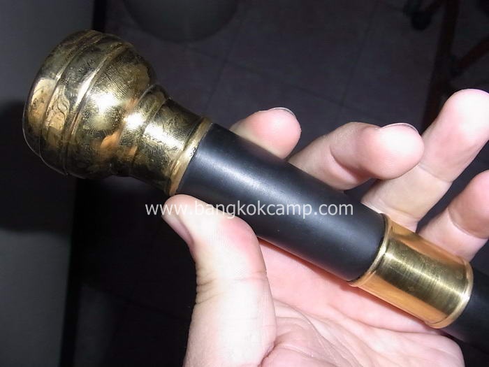 ไม้ตะพด ซ่อนมีด ประดับเหรียญ ช้างเอราวัณ(ช้าง3เศียร) สวย คลาสิก (หัวใหญ่ ทรงลูกบิด)