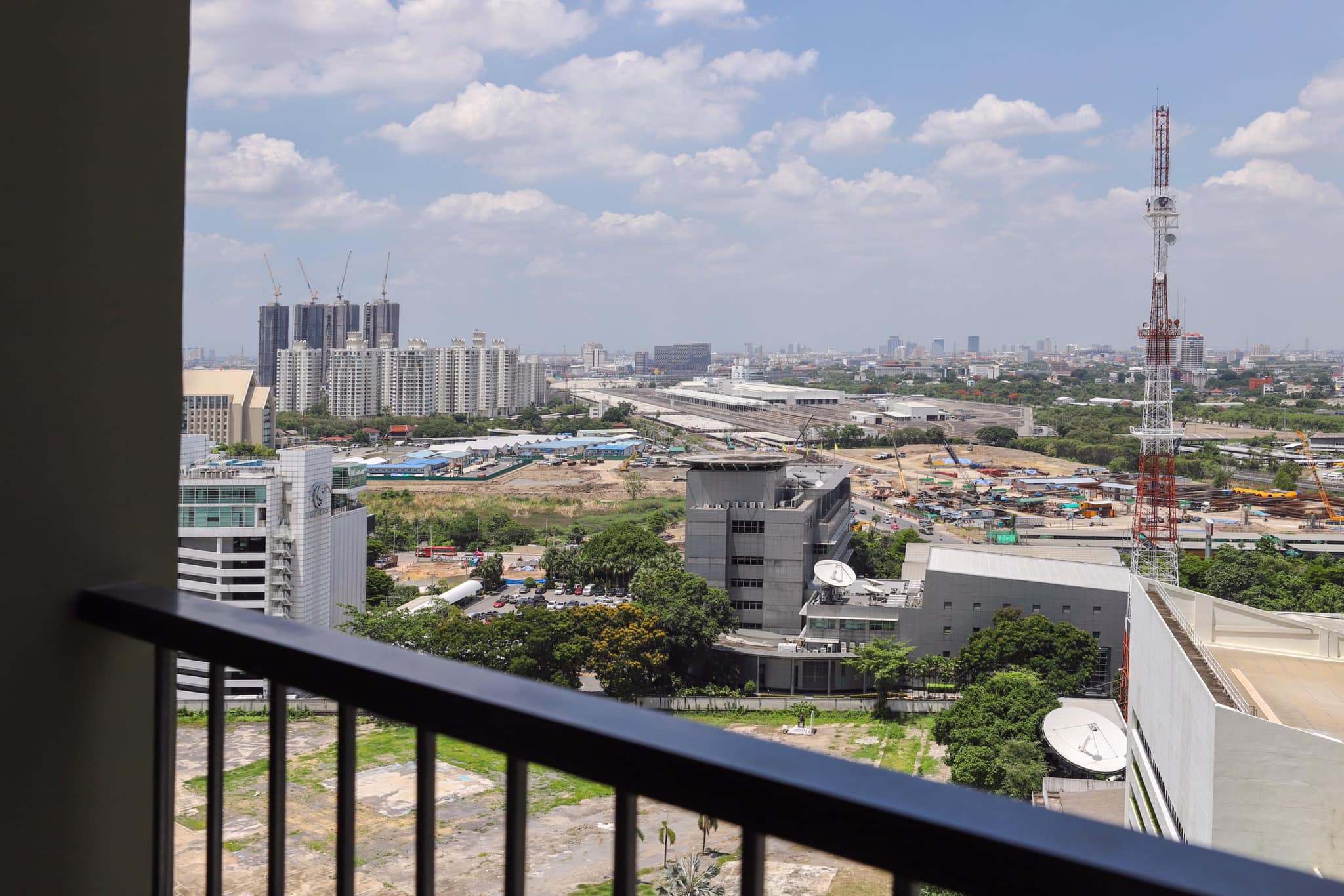 ขาย/เช่าคอนโด Noble Revolve Ratchada 2 โนเบิล รีวอลฟ์ รัชดา 2 ชั้น 18 แบบ 2 ห้องนอน ขนาด 52.86 ตรม.