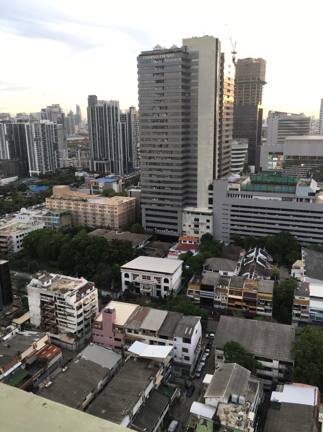 ขายคอนโด ลุมพินี เพลส พระราม 9 Lumpini Place Rama 9 - Ratchada ตึก B ชั้น 28 พื้นที่ 37.11 ตร.เมตร วิว ห้องหันหน้าไปทางด้านเซ็นทัล พระราม 9