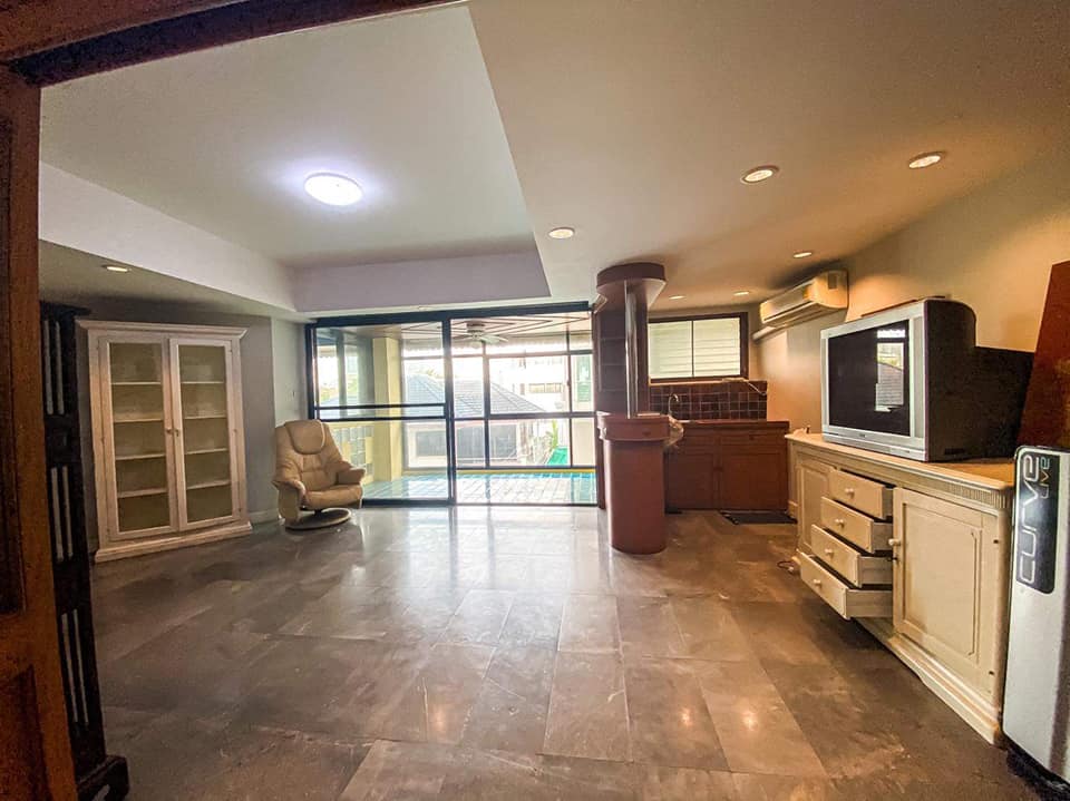 ขายถูก คอนโดใจกลางเมือง ทำเลทอง Sathorn Condo Place (สาธร คอนโด เพลส) รายละเอียดของห้อง 2 ห้องนอน 2 ห้องน้ำ