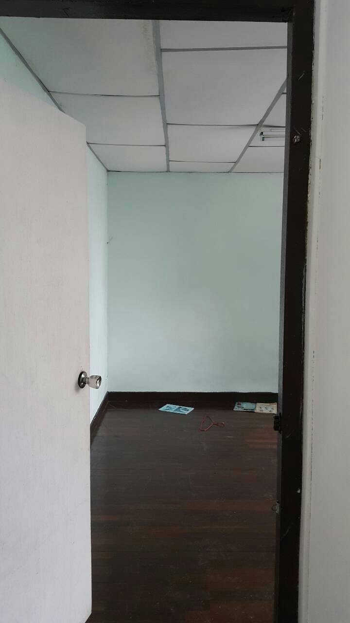 ทาวเฮาส์ 2 ชั้น ให้เช่า ราคาเช่า 15,000 บาท/เดือน มี 4 ห้องนอน 1ห้องเก็บของ 2 ห้องน้ำใหญ่