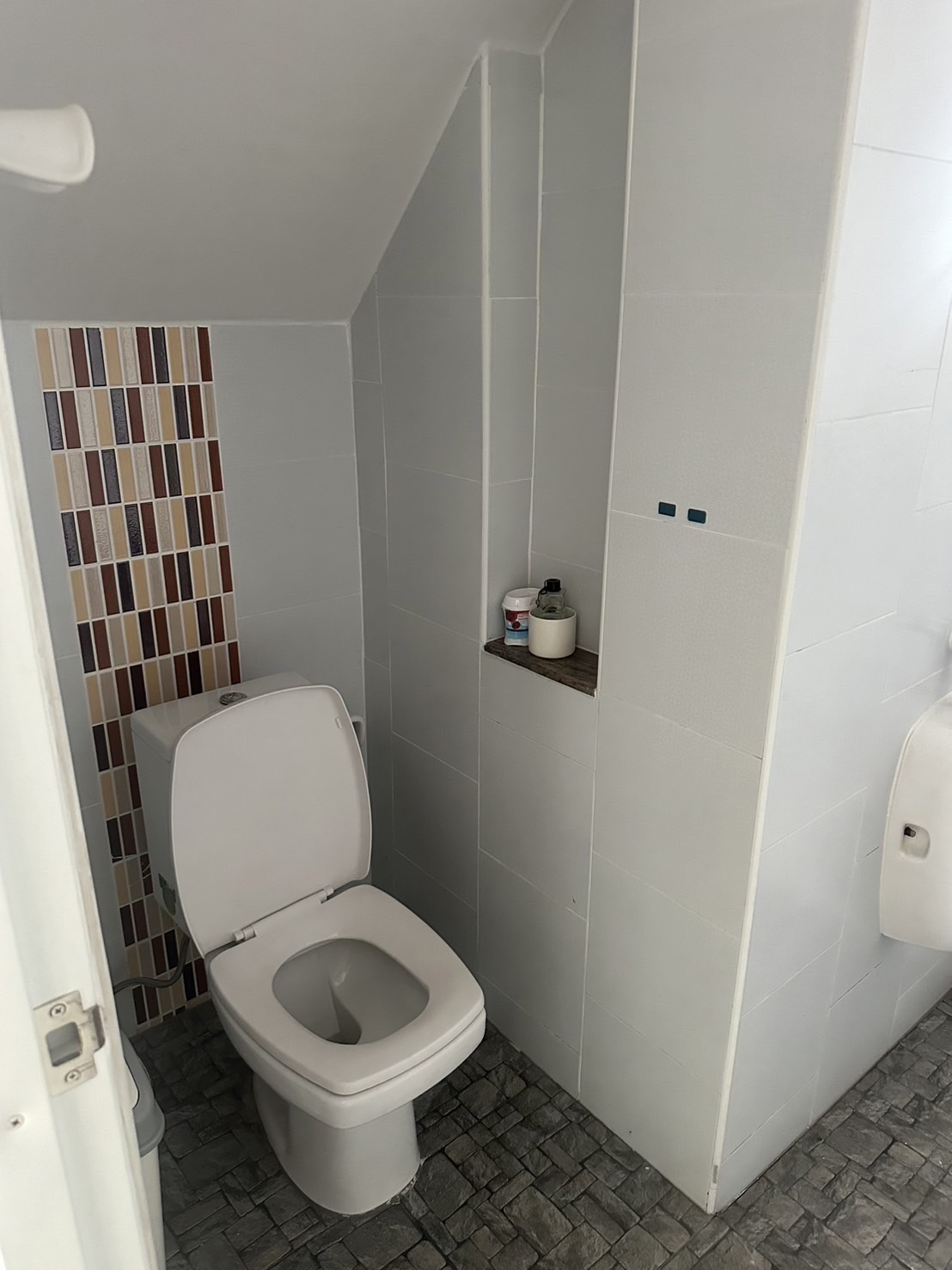 ขายบ้านเดี่ยวรีโนเวทใหม่ทั้งหลัง Baan Fah Piyarom Nesto - บ้านฟ้าปิยรมย์ เนสโต้ ลำลูกกา คลอง 6