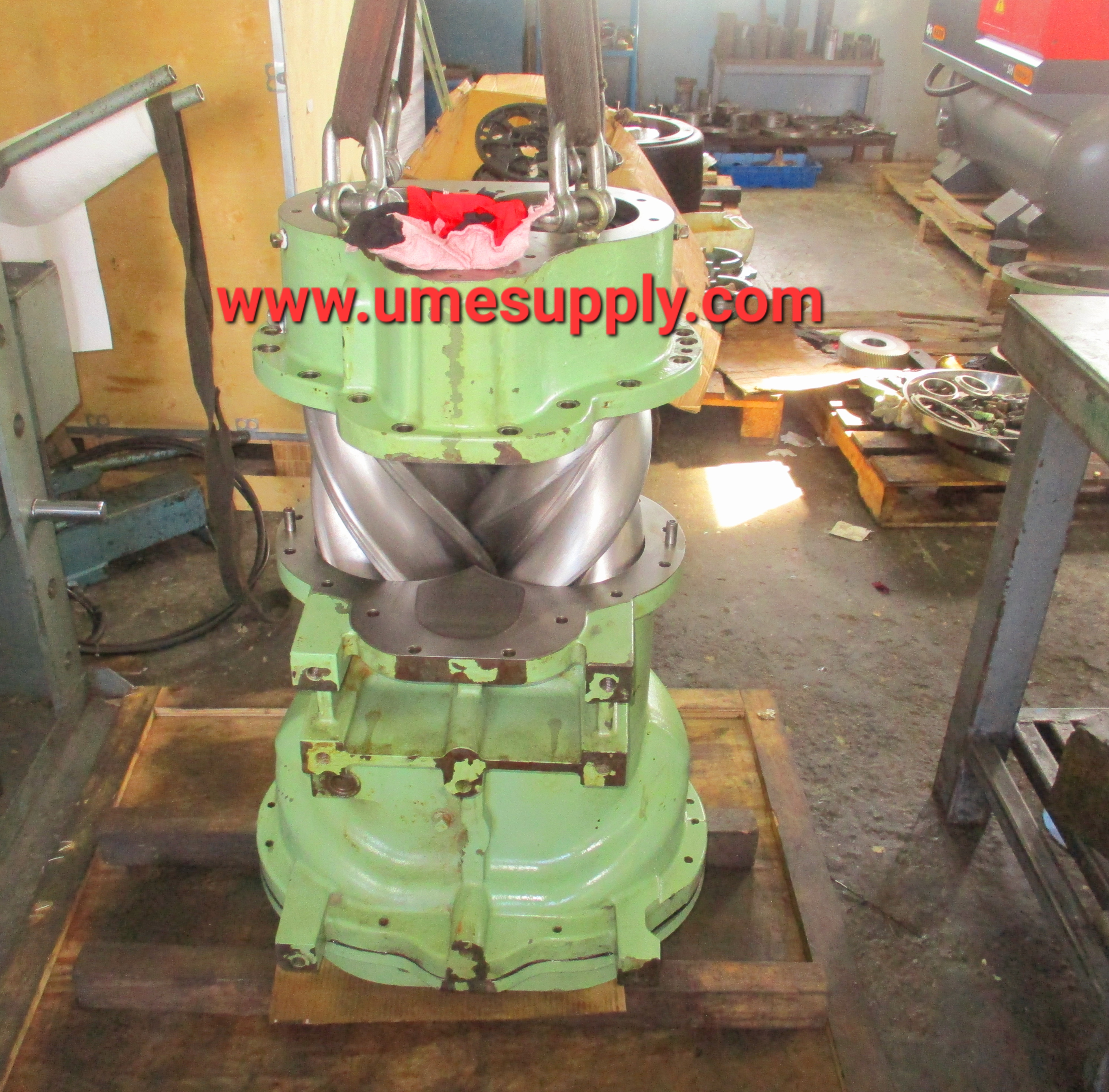 Overhaul Screw Air Compressor (SULLAIR) 200 Hp.