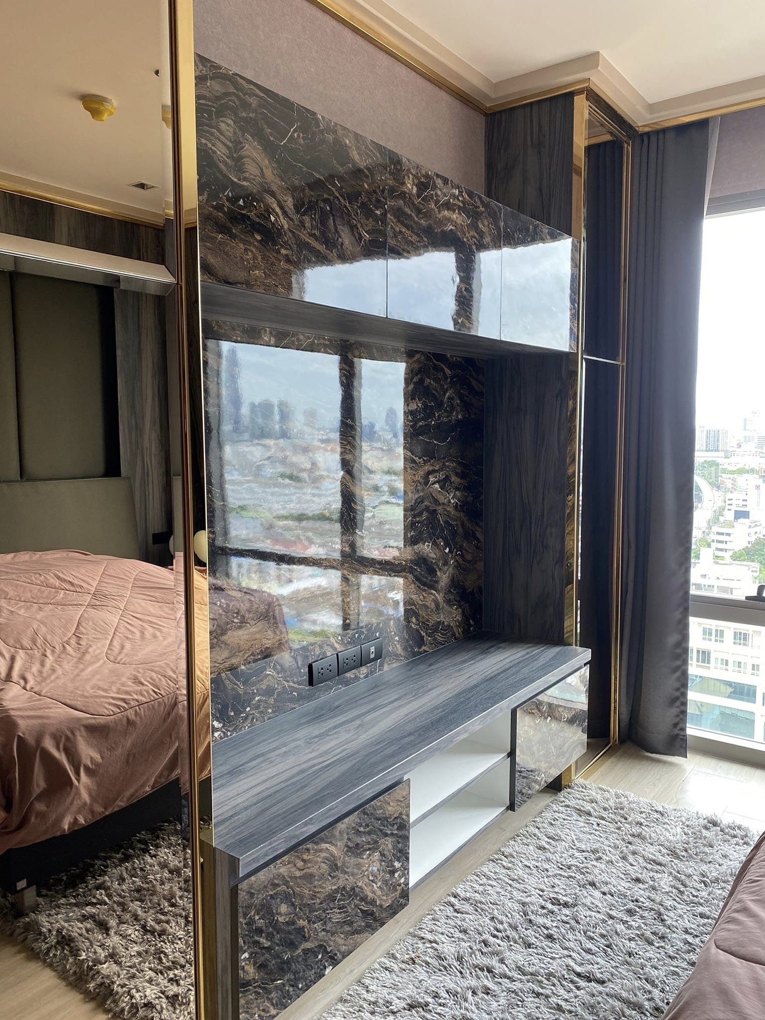 ขายคอนโด สตาร์ วิว พระราม3 ริมแม่น้ำ ชั้น 20 ขายราคา 9,900,000 บาท ห้องใหม่มาก ทำเสร็จแล้วแต่ไม่ได้อยู่ น่าอยู่มาก เรื่องวิวสวย ขนาด 77 ตรม 2 ห้องนอน