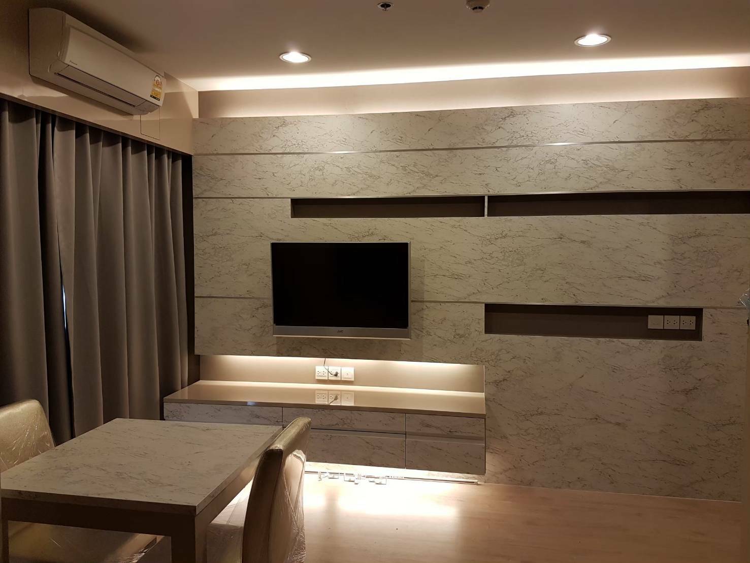 ขาย / ให้เช่าคอนโด Ideo Q Ratchathewi (ไอดีโอ คิว ราชเทวี) มี 2 ยูนิตให้เลือก ห้องแต่งครบพร้อมเข้าอยู่