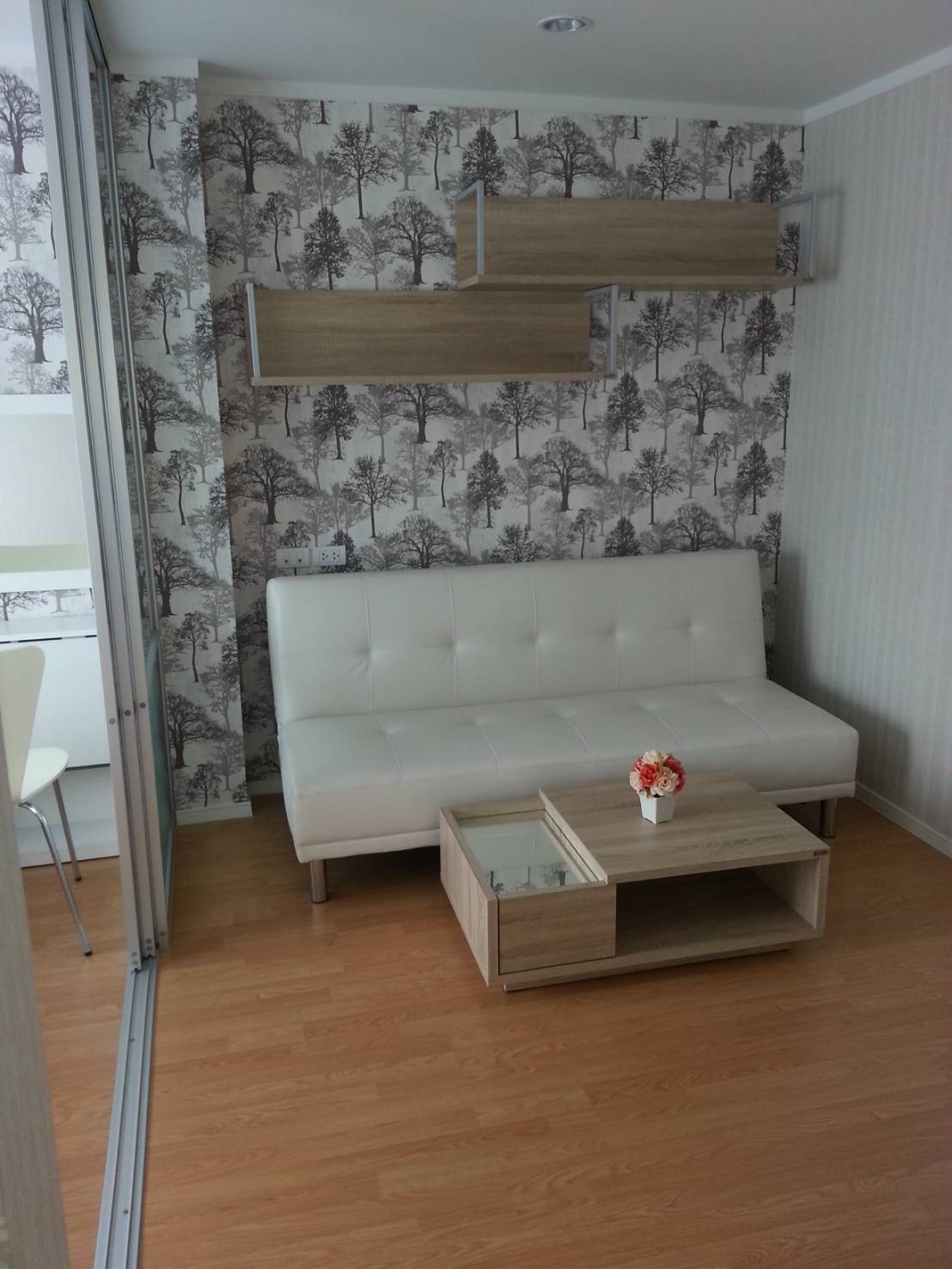 ให้เช่าคอนโด Lumpini Place Srinakarin - Huamak Station (ลุมพินี เพลส ศรีนครินทร์-หัวหมาก สเตชั่น) 1 ห้องนอน 1 ห้องน้ำ ขนาด 26 ตร.ม.