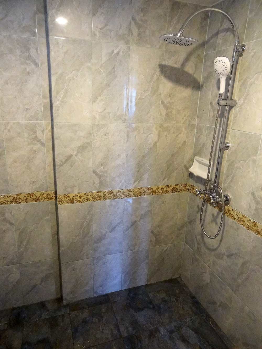 ขาย / ให้เช่า Brookside Valley 6000/ ต่อคืน ขาย 4.6 ล้าน บ้านเดี่ยว 2 ชั้น เนื้อที่ 220 ตรว. 2 ห้องนอน 2 ห้องน้ำ