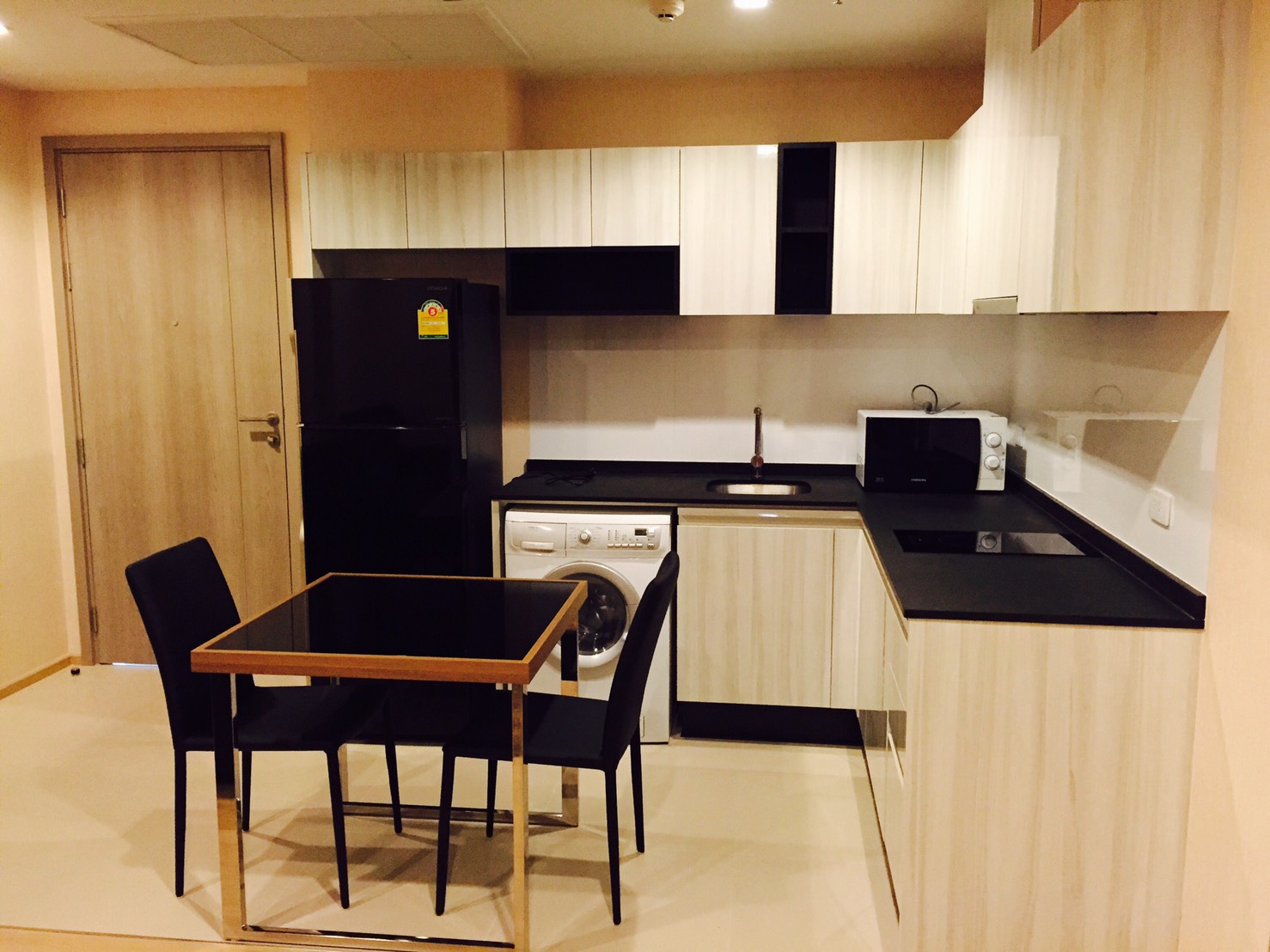 ให้เช่าคอนโด HQ Thonglor (เอชคิว ทองหล่อ) 1 ห้องนอน 1 ห้องน้ำ ขนาด 51 ตรม ชั้น 14