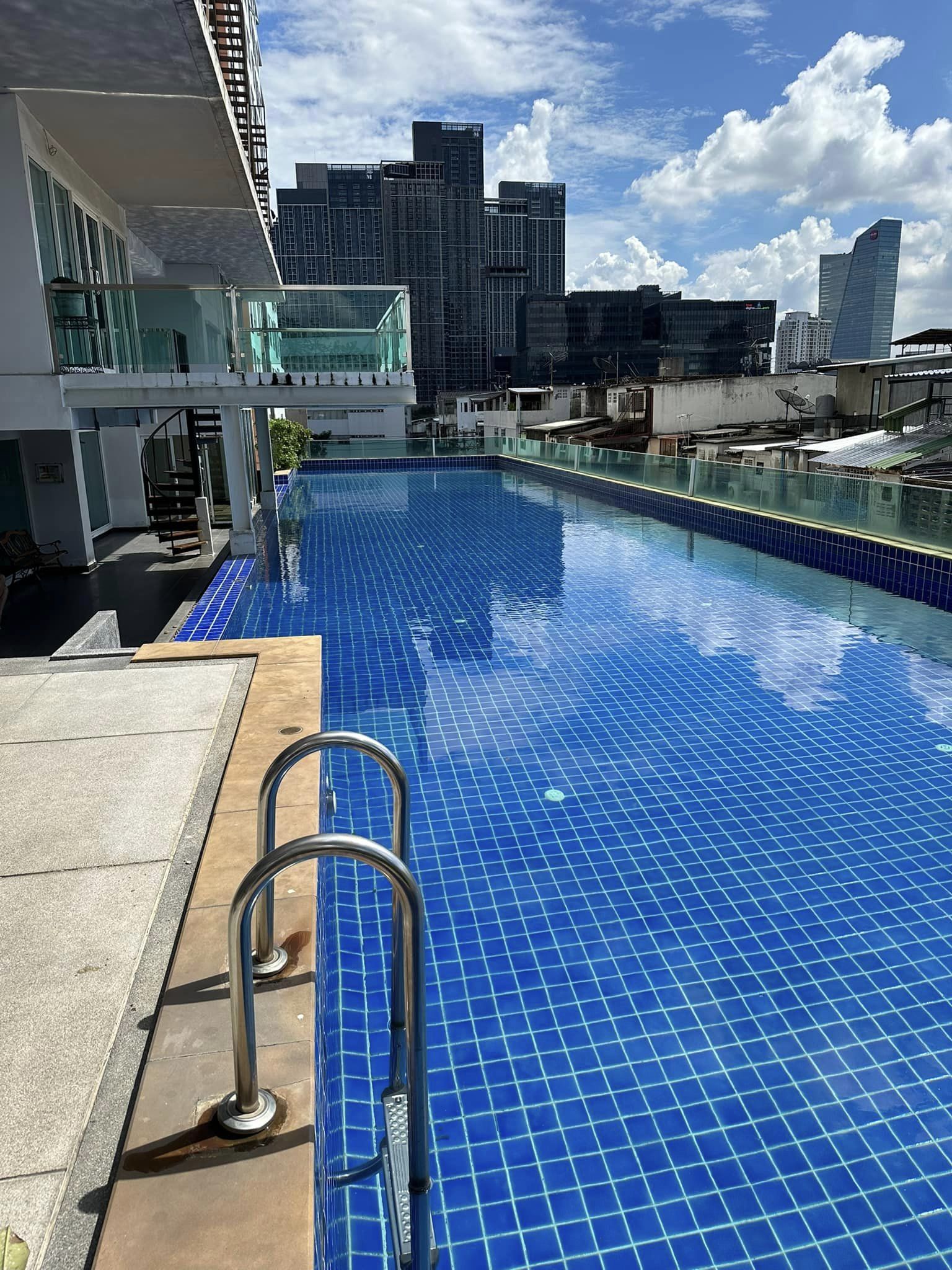 ให้เช่าคอนโด Regent Orchid Sukhumvit 101 : รีเจ้นท์ ออคิด สุขุมวิท 101 ใกล้ BTS ปุณณวิถี 250 m
