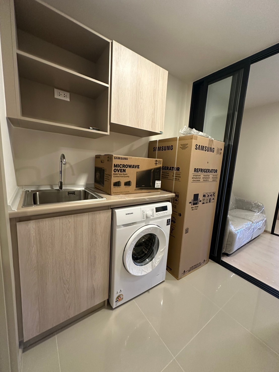 ให้เช่าคอนโด d condo shine rangsit ดีคอนโด ชายน์ รังสิต 1 ห้องนอน 1 ห้องน้ำ ขนาด 26 ตรม (มี 2 ห้องติดกันห้อง 65-66 )