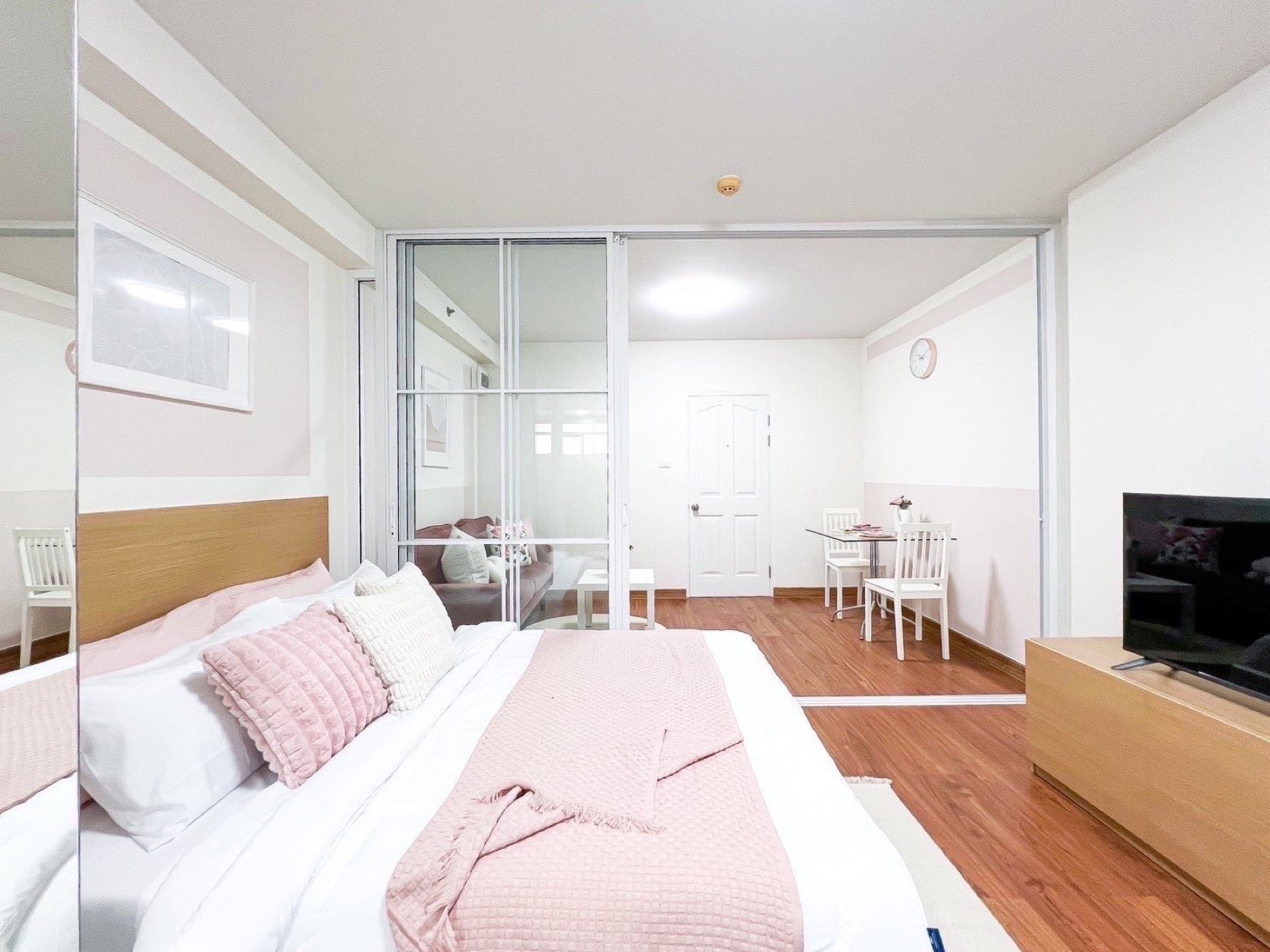 ✨ ห้องใหม่ แกะกล่อง คอนโด ซิตี้โฮม รัตนาธิเบศร์ (City Home Rattanathibet) ว่างพร้อมเข้าอยู่! โปรโมชั่นเดือนนี้ ค่าเช่าเพียง 8,000 บาท/เดือน ภาพถ่ายจากห้องจริง สภาพห้องตามรูป💥