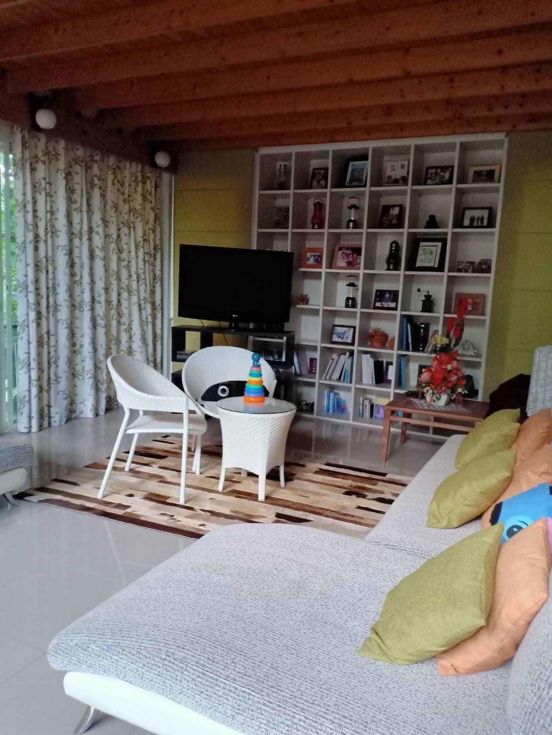 ขายบ้านพักต่างอากาศ มอม่วนหลาย บ้านเดี่ยว เลขที่ B 14 พื้นที่ 1 งาน 2 ตารางวา พื้นที่ใช้สอย 200 ตารางเมตร 4 ห้องนอน 4 ห้องน้ำ