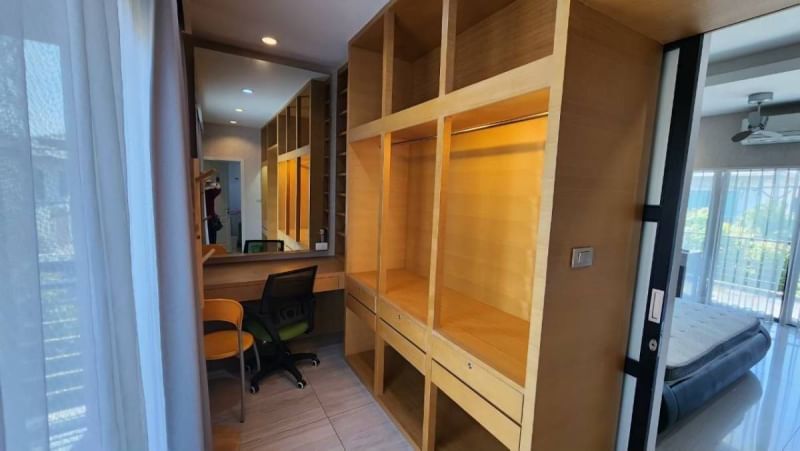 ขาย / ให้เช่าบ้านเดียว บ้านหรูใหญ่ 3 ชั้น หมู่บ้าน ลุมพินี สวนหลวง ร.9 ให้เช่า 160,000 บาท