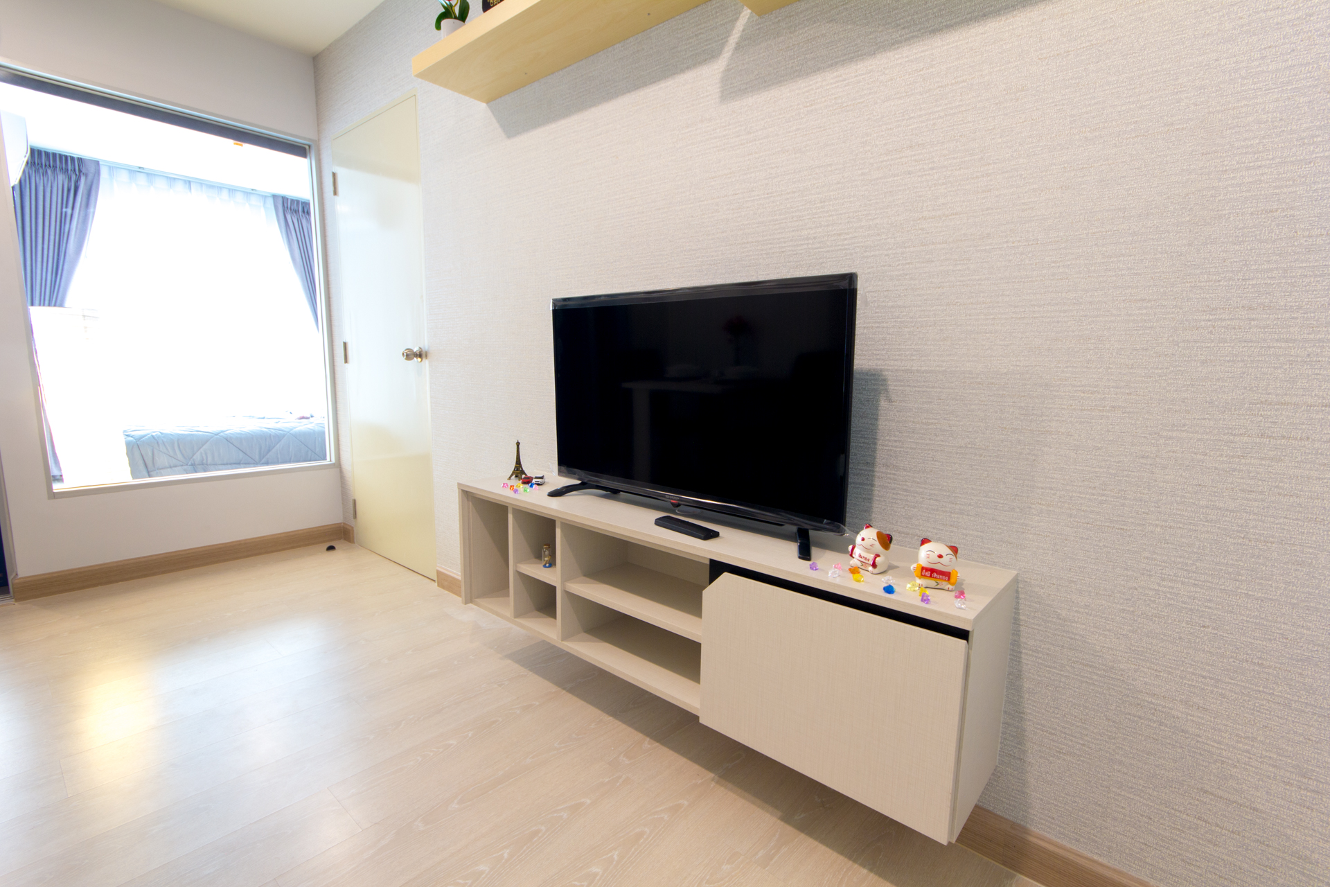 ขายคอนโดThe Kith Plus Sukhumvit 113 (เดอะ คิทท์ พลัส สุขุมวิท 113) 2 ยูนิต ตกแต่งครบพร้อมเข้าอยู่ ยูนิตที่1 แบบ 1 ห้องนอน 1 ห้องน้ำ ตึก A ชั้น 3