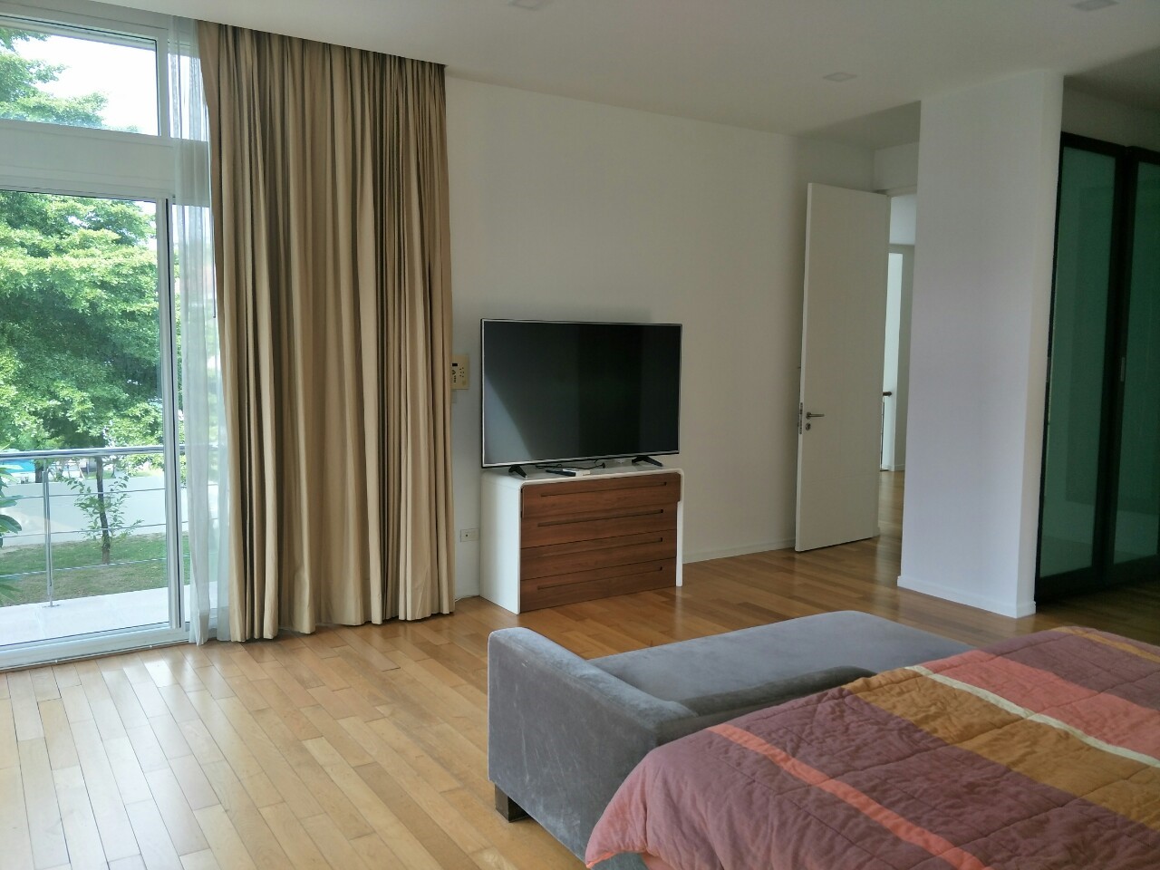 ห้เช่าบ้านเดี่ยว หมู่บ้าน นวธานี โซน เรสซิเดนซ์ Navatanee Residence หมู่บ้าน Luxury โครงการ อยู่ติดถนนเกษตร-นวมินทร์ตัดใหม่ ว่าง