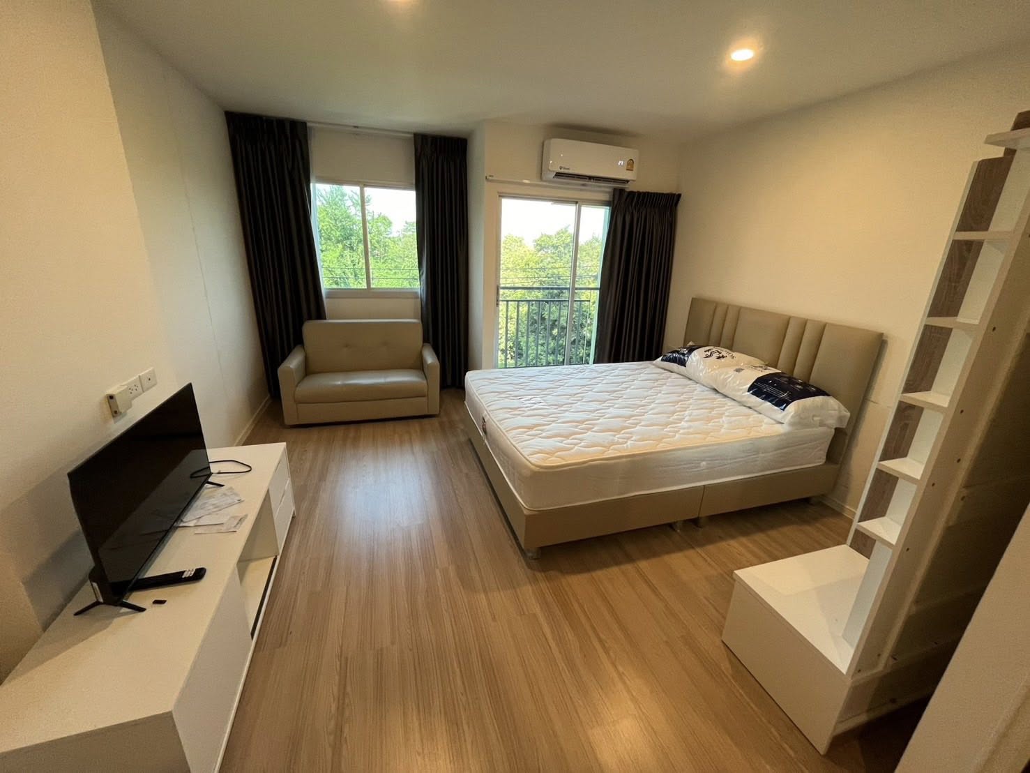 ðĄâĻ āļāļēāļĒāļāļāļāđāļ āļĨāļļāļĄāļāļīāļāļĩ āļ§āļīāļĨāļĨāđ āđāļāđāļāļ§āļąāļāļāļ° 10 / Lumpini Ville Chaengwattana 10 âĻ