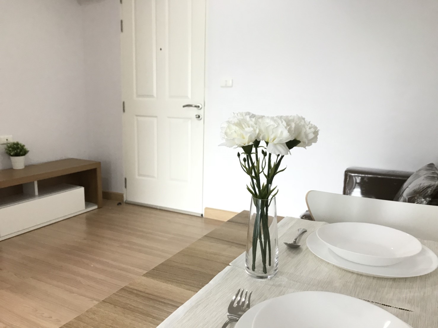 ขาย / เช่าคอนโด The Niche ID Ladprao - Wang Hin (เดอะนิช ไอดี ลาดพร้าว-วังหิน) 1 ห้องนอน 1 ห้องน้ำ ชั้น 8 ตึก เอ