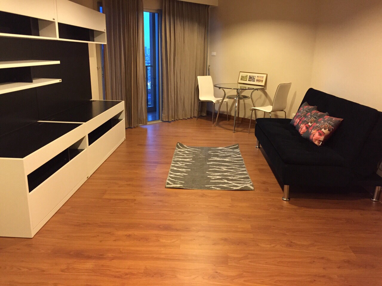 คอนโด เบ็ลแกรนด์ พระราม 9 (รัชดาภิเษก-พระราม 9) ให้เช่า 1 ห้องนอน พื้นที่ 49 ตร.ม ชั้น 22 ตึก D2 ราคาเช่าเพียง 23000-/ด วิวเมือง