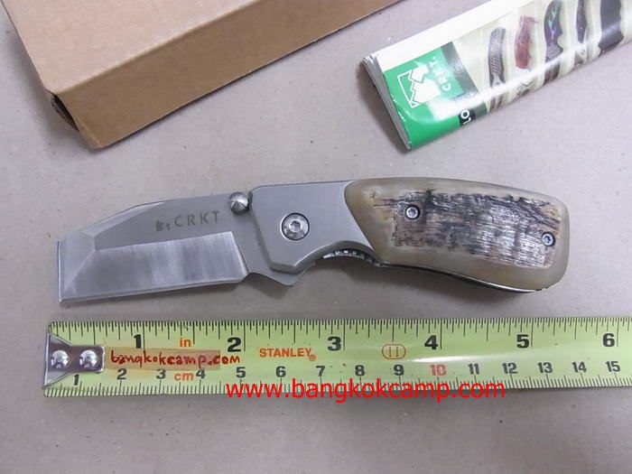 มีดพับ CRKT...ใบมีดออกแบบให้ใช้งานได้อเนกประสงค์ ใช้ได้หลากหลาย... ด้ามประกับเขาแกะภูเขาแท้ ..พร้อมกล่อง....ใหม่ แท้.1