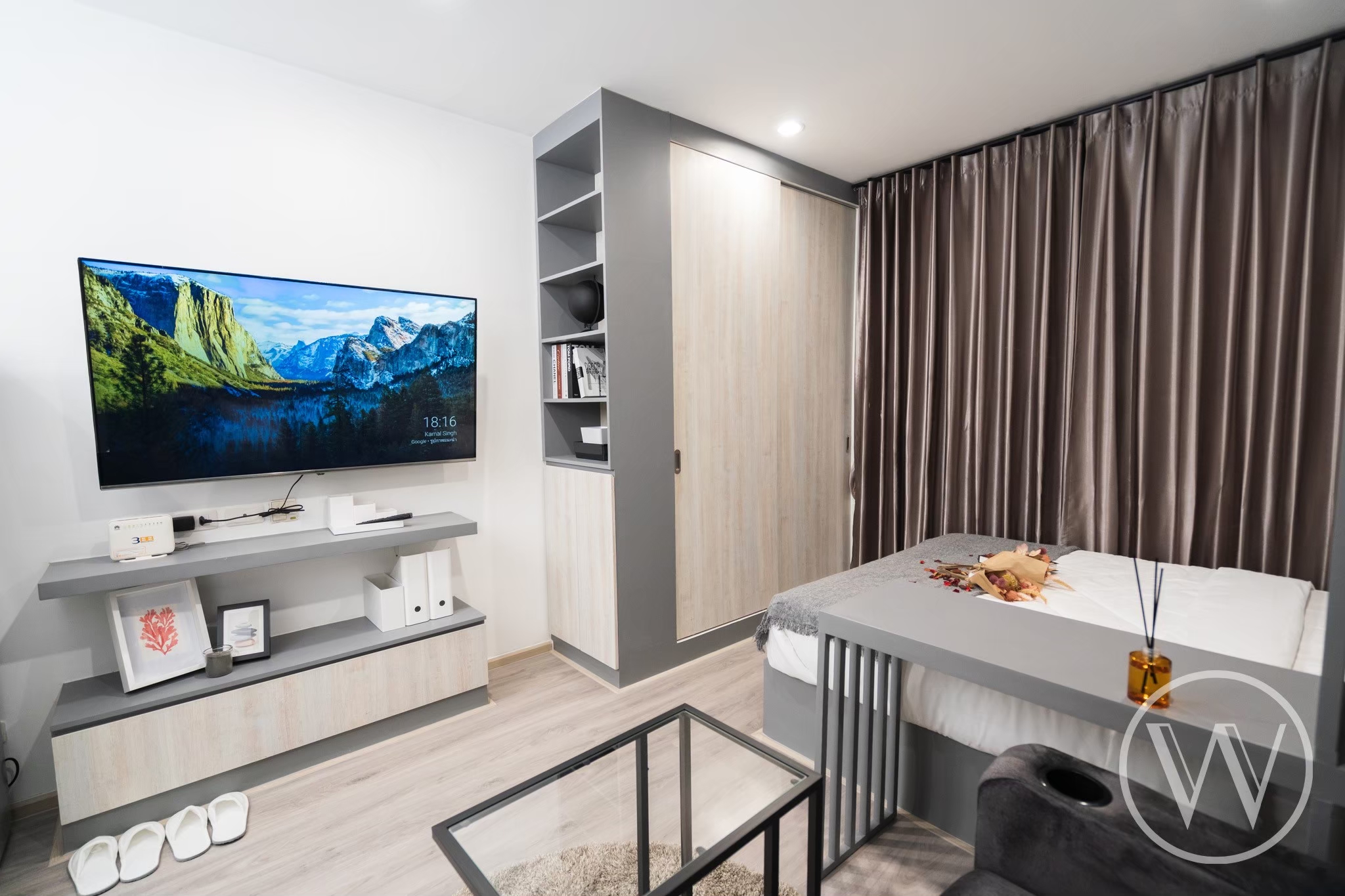 ขายคอนโดหรูติด BTS บางนา IDEO MOBI Sukhumvit Eastgate ไอดีโอ โมบิ สุขุมวิท อีสท์เกต ห้องสตูดิโอขนาด 22 ตร.ม. ชั้น 11 วิวสระว่ายน้ำ