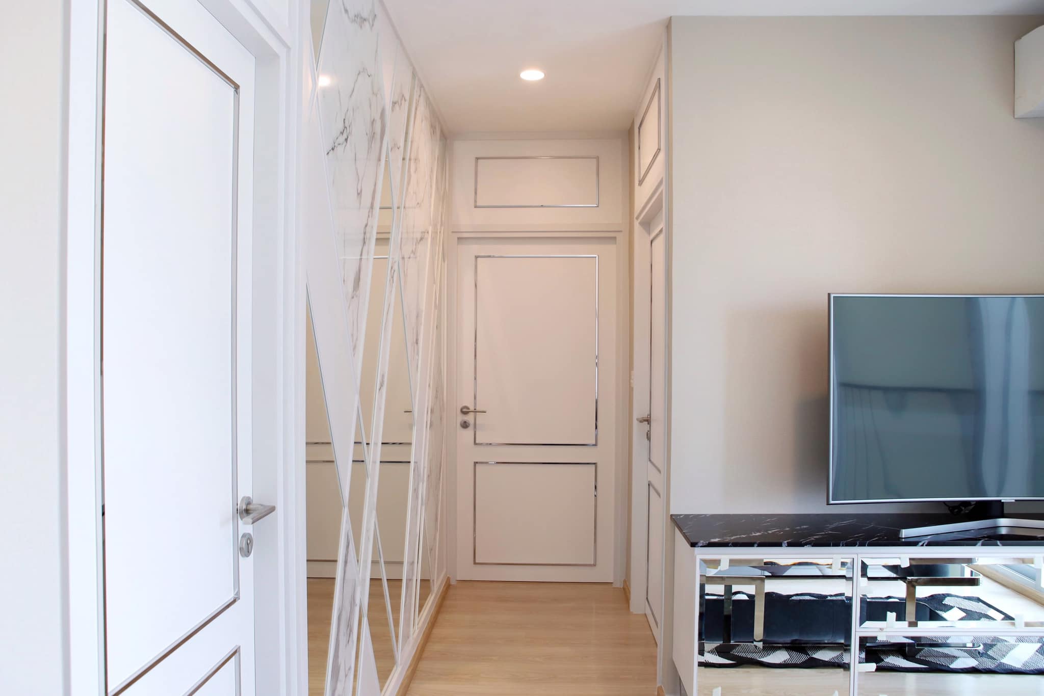 ขาย/เช่าคอนโด Noble Revolve Ratchada 2 โนเบิล รีวอลฟ์ รัชดา 2 ชั้น 18 แบบ 2 ห้องนอน ขนาด 52.86 ตรม.