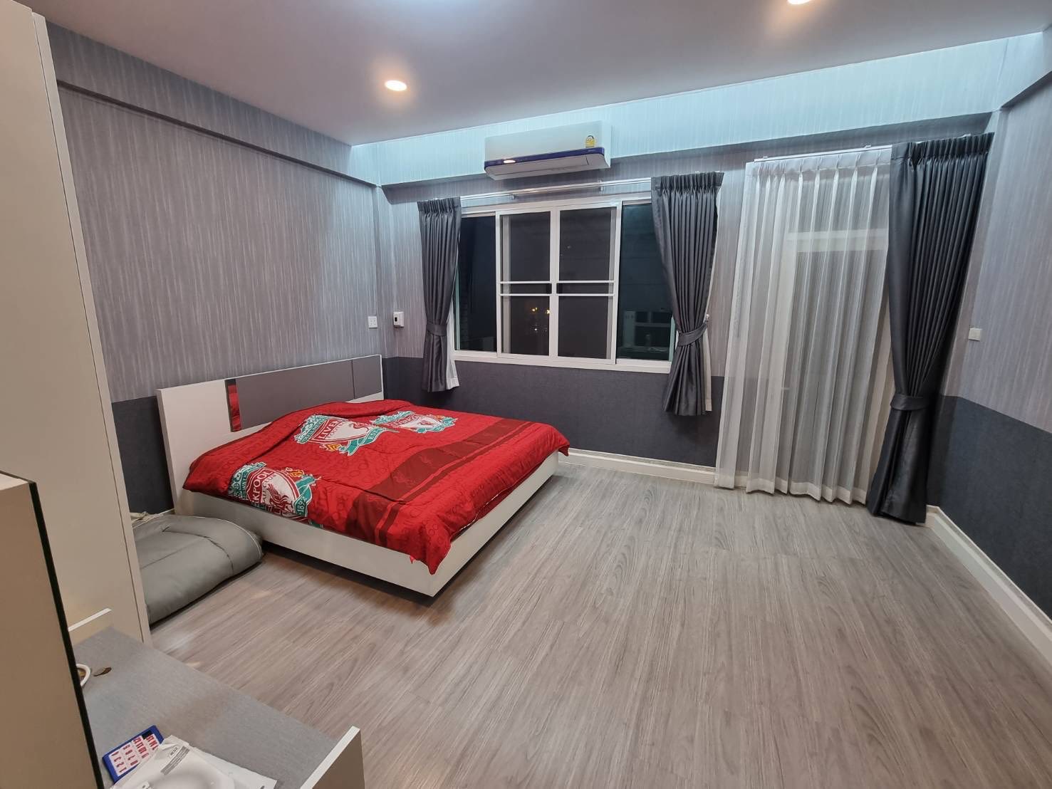 ปล่อยเช่าพร้อมขาย บ้านเดี่ยว 4 ชั้น ย่านสุทธิสาร 📍 ทำเลทอง! ห่าง MRT สุทธิสารเพียง 450 เมตร เดินสบาย