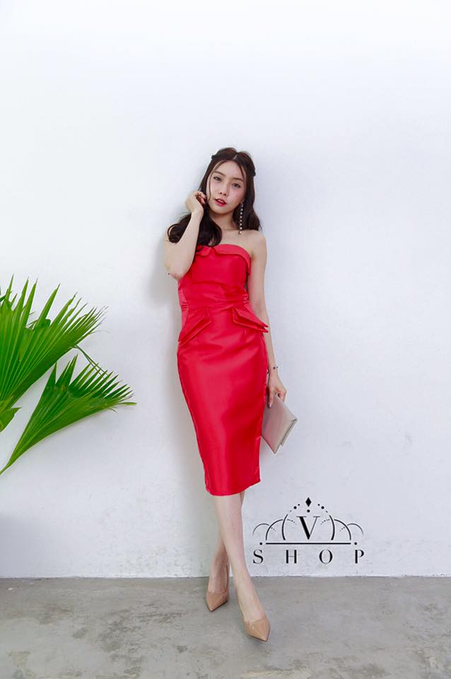 ชุดออกงาน ชุดไปงานแต่งงานสีแดง เดรสเกาะอก ผ้าไหมเทียม ลุคสวยหรู เซ็กซี่