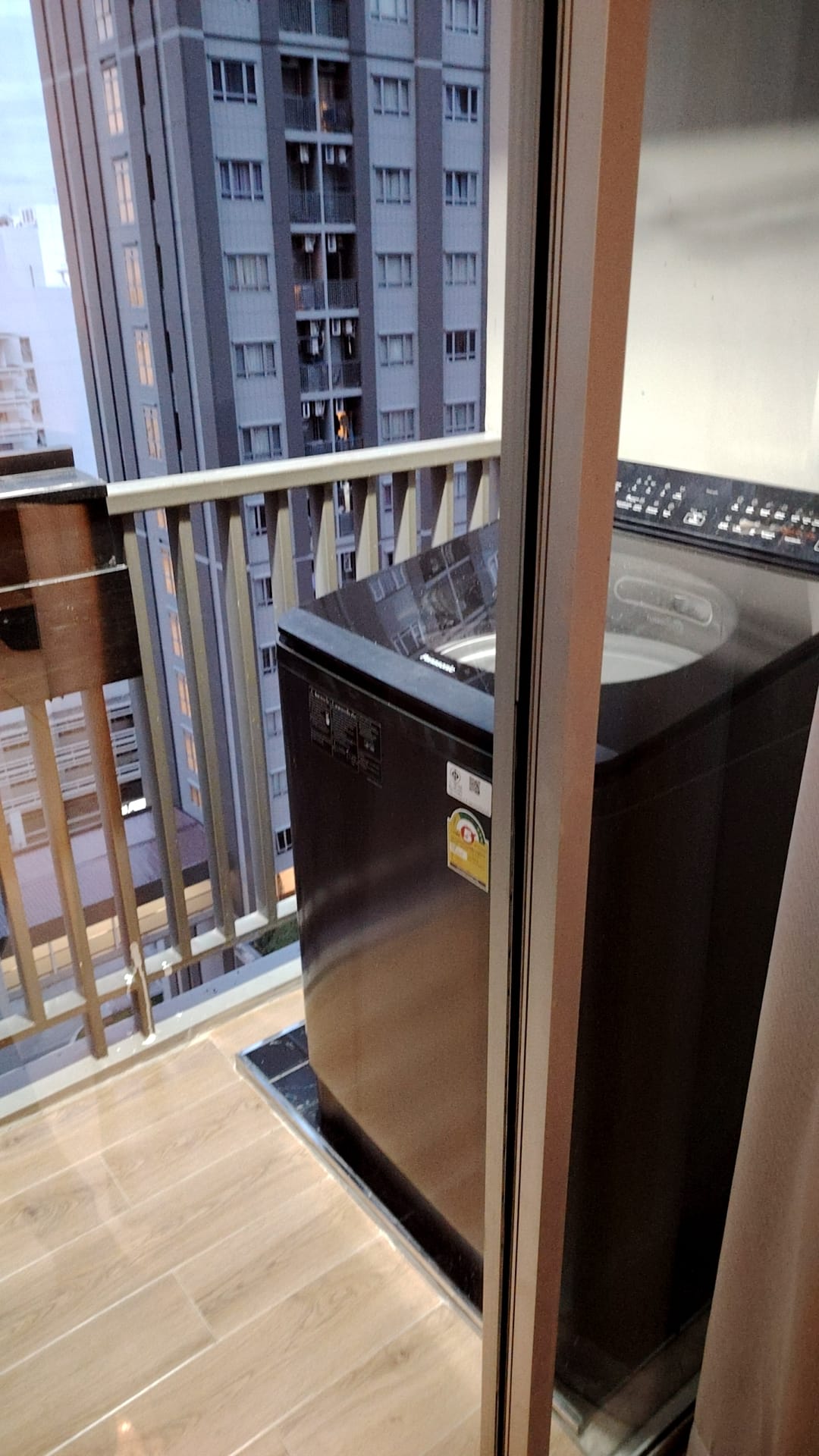 ขายคอนโด Manor Sanambinnam : แมเนอร์ สนามบินน้ำ ขนาดห้อง 39.20 ตร.ม. 1 ห้องนอน 1 ห้องน้ำ ห้องมุม ชั้น 15 วิวแม่น้ำ