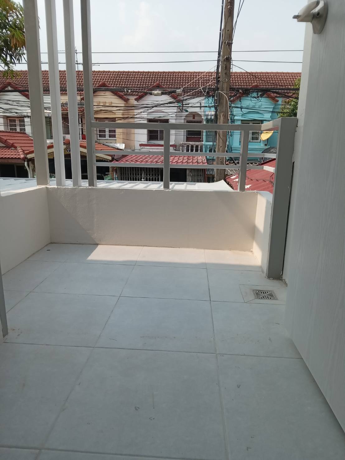 ขายทาวน์เฮ้าส์ 2 ชั้น ปรับปรุงรีโนเวทใหม่ทั้งหลัง หมู่บ้านรินทร์ทอง ลำลูกกา คลอง 2