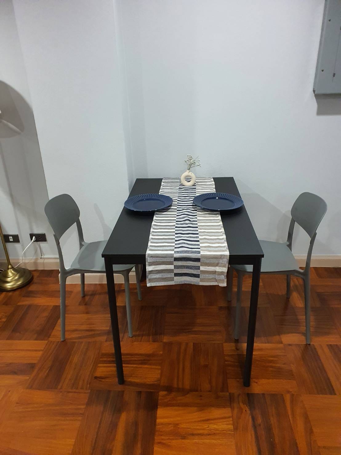 ให้เช่าคอนโด Ruamjai Heights (ร่วมใจ ไฮท์) ซอย สุขุมวิท15 แบบ 1 ห้องนอน 1 ห้องน้ำ ชั้น 11 ห้อง 57 ตร.ม.