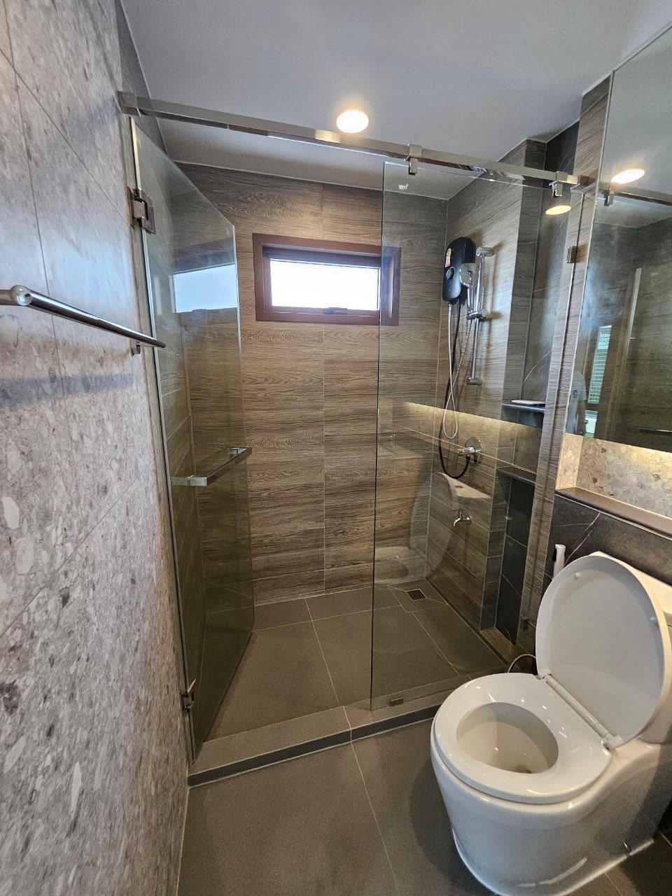 🏡 ให้เช่าบ้านเดี่ยว 2 ชั้น บุราสิริ กรุงเทพกรีฑา (Burasiri Krungthep Kreetha) 📍 ใกล้โรงเรียนนานาชาติ Brighton College และ Wellington College