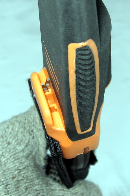 มีดเดินป่า/ยังชีพ Gerber Bear Grylls Ultimate Pro ใหม่ แท้ มีนกหวีดและที่จุดไฟ ของแท้ ของใหม่