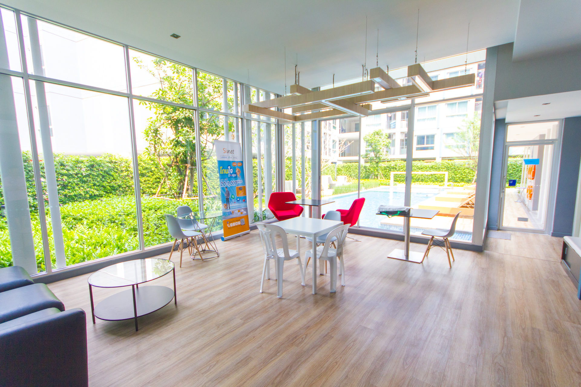 ขายคอนโดThe Kith Plus Sukhumvit 113 (เดอะ คิทท์ พลัส สุขุมวิท 113) 2 ยูนิต ตกแต่งครบพร้อมเข้าอยู่ ยูนิตที่1 แบบ 1 ห้องนอน 1 ห้องน้ำ ตึก A ชั้น 3