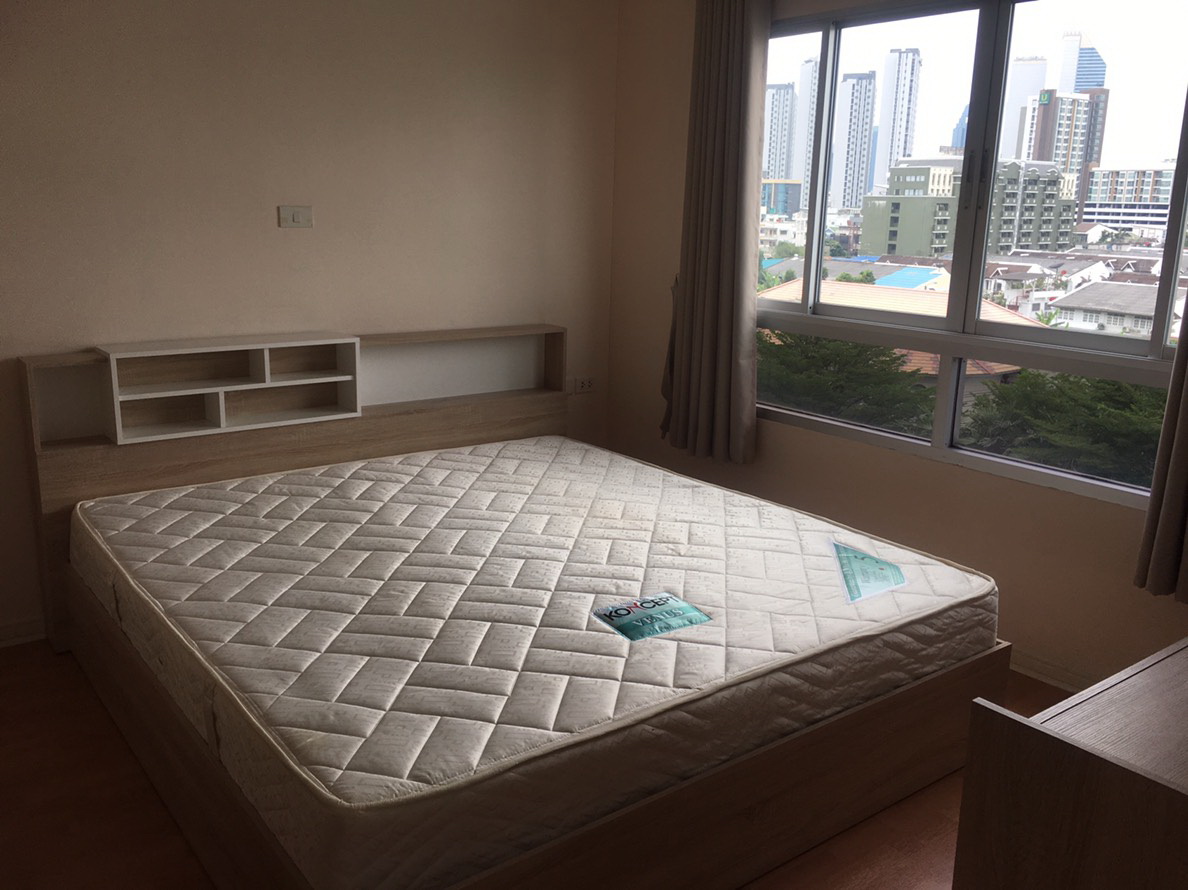 ให้เช่า / ขาย คอนโด Lumpini Ville Cultural Center (ลุมพินี วิลล์ ศูนย์วัฒนธรรม) ห้องสตูดิโอ 30 ตรม. ชั้น 6 อาคาร D1 เฟอร์และเครื่องใช้ไฟฟ้าใหม่เอี่ยม