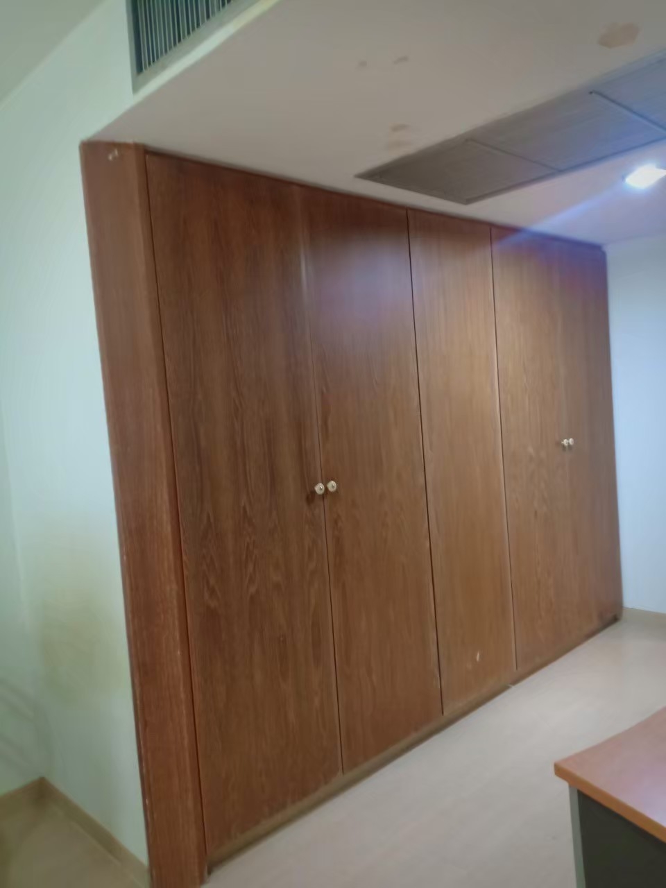 ให้เช่าคอนโด The Grand Condo (เดอะ แกรนด์ คอนโด) ห้องสตูดิโอ 1 ห้องน้ำ ห้องเลขที่ 2/143 ชั้น 12 พื้นที่ 44 ตารางเมตร