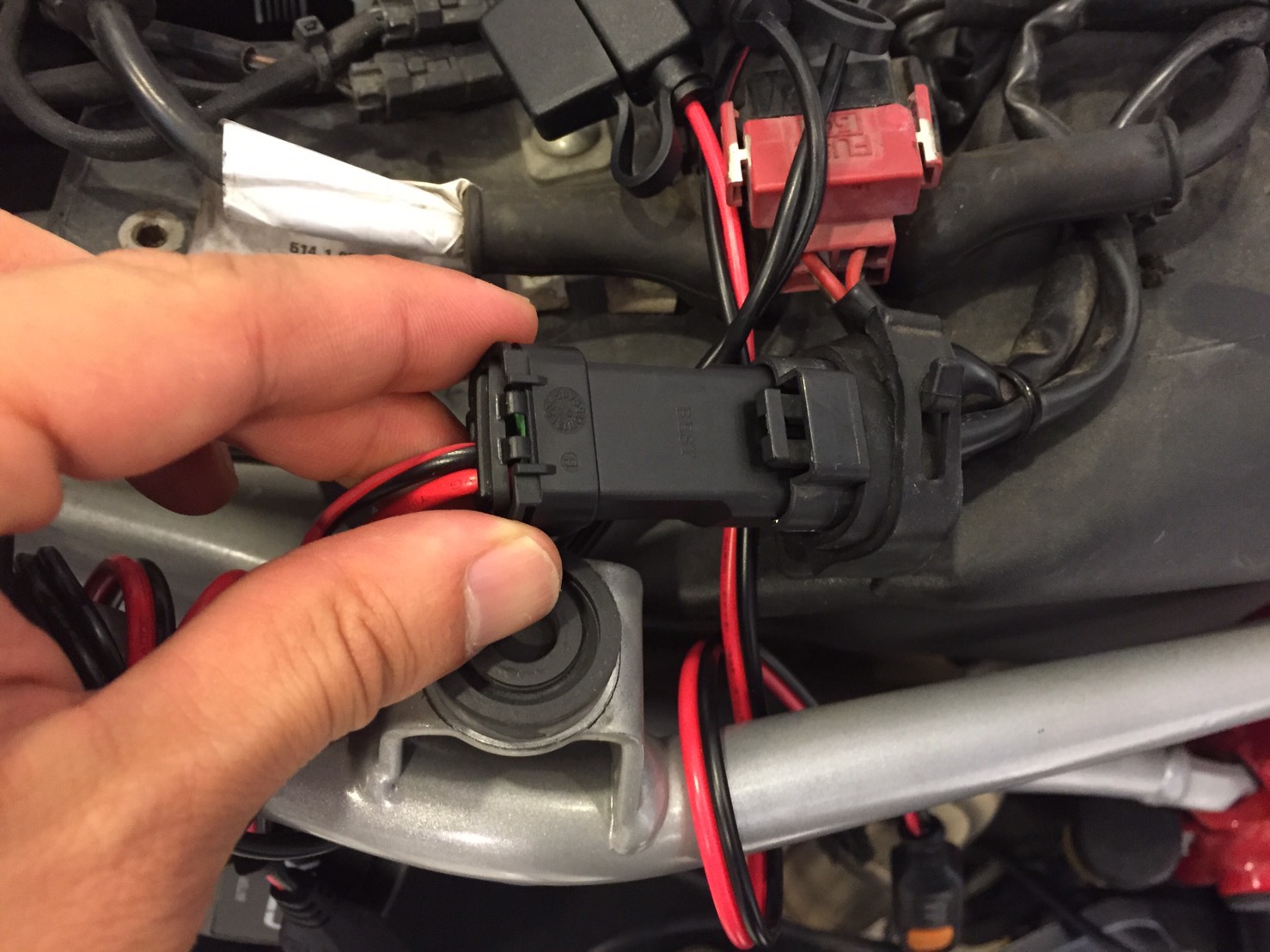 APRTECH Ducati DDA Adaptor for CTEK Charger with Indicator (สำหรับรถ Ducati)