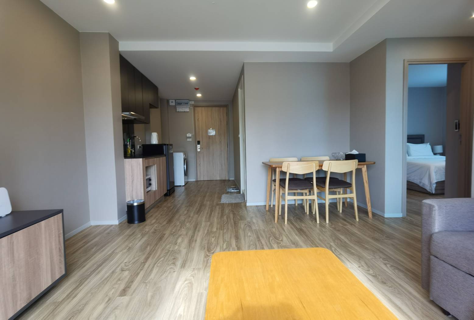 ให้เช่าคอนโด Blossom Condo @ Sathorn - Charoenrat (บลอสซั่ม คอนโด สาทร- -เจริญราษฎร์ 2 ห้องนอน ขนาด 63 ตรม