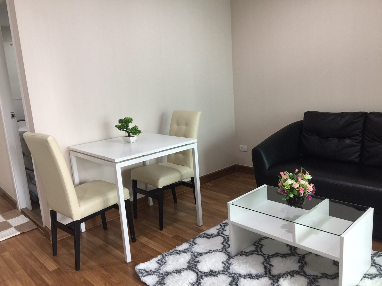 ให้เช่าราคาถูก คอนโด Regent Home สุขุมวิท 81 (BTS อ่อนนุช) ชั้นสูง ห้องสวย พร้อมอยู่