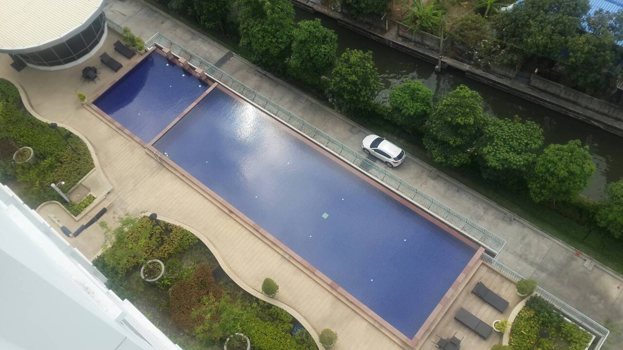 ให้เช่า/ขาย Condo Supalai Park Asoke-Ratchadaห้อง 2 bedroom 2 น้ำ ชั้น 15 พื้นที่ 64 ตร.ม ทิศใต้ เช่า 25,000 / เดือน ขาย 2.85 ล้าน วิว สระน้ำ แอร์พอร์ตลิ้ง พร้อมเฟอร์นิเจอร์(จอดรถได้2 คัน) ค่าใช้จ่ายวันโอน คนละครึ่ง