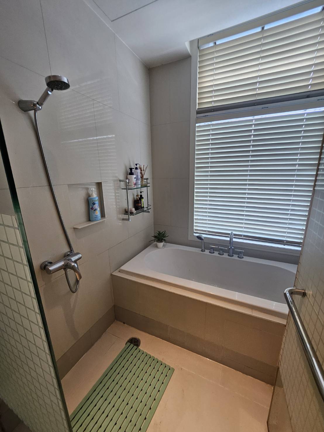 ðĨ āđāļŦāđāđāļāđāļē! āļāļāļāđāļāļĒāļđāļāļīāļāļŦāļēāļĒāļēāļ Villa Rachatewi (āļ§āļīāļĨāļĨāđāļē āļĢāļēāļāđāļāļ§āļĩ) āļŦāđāļāļāļĄāļļāļĄ āļāļąāđāļ 8 āļāļāļēāļ 58 āļāļĢ.āļĄ. āļ§āļīāļ§āļŠāļĢāļ°āļ§āđāļēāļĒāļāđāļģ āļŠāļ āļēāļāļāļĩ āļāļĢāđāļāļĄāļāļĒāļđāđ