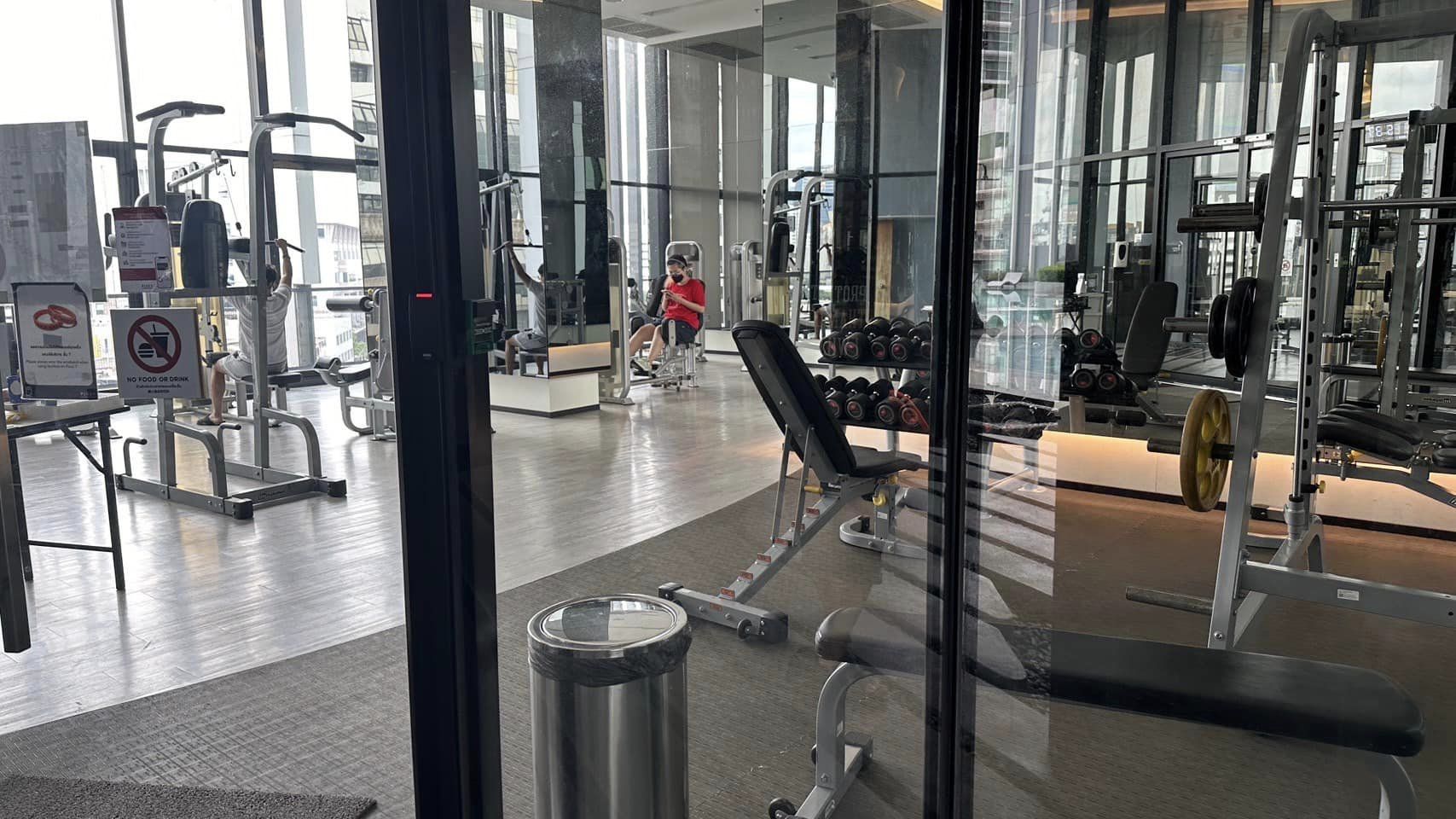 ให้เช่า IDEO Q Chula - Samyan (ไอดีโอ คิว จุฬา - สามย่าน) ห้อง สตูดิโอ ขนาด 28 ตรม. ตึก North ชั้น 30 วิวสระว่ายน้ำ วิวห้องสวยมาก