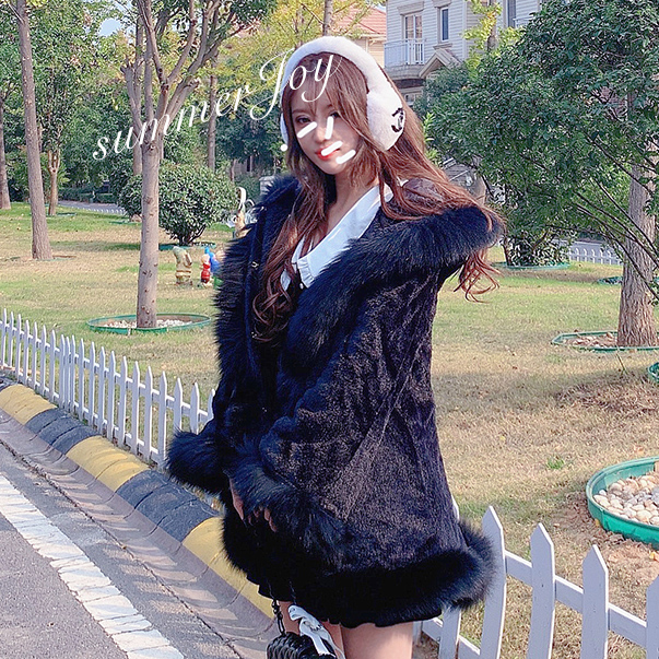 Summer Joy : เสื้อโค้ทแฟชั่นสีดำขนนุ่มแต่งขนจิ้งจอกดำสวยหรู งานแบรนด์