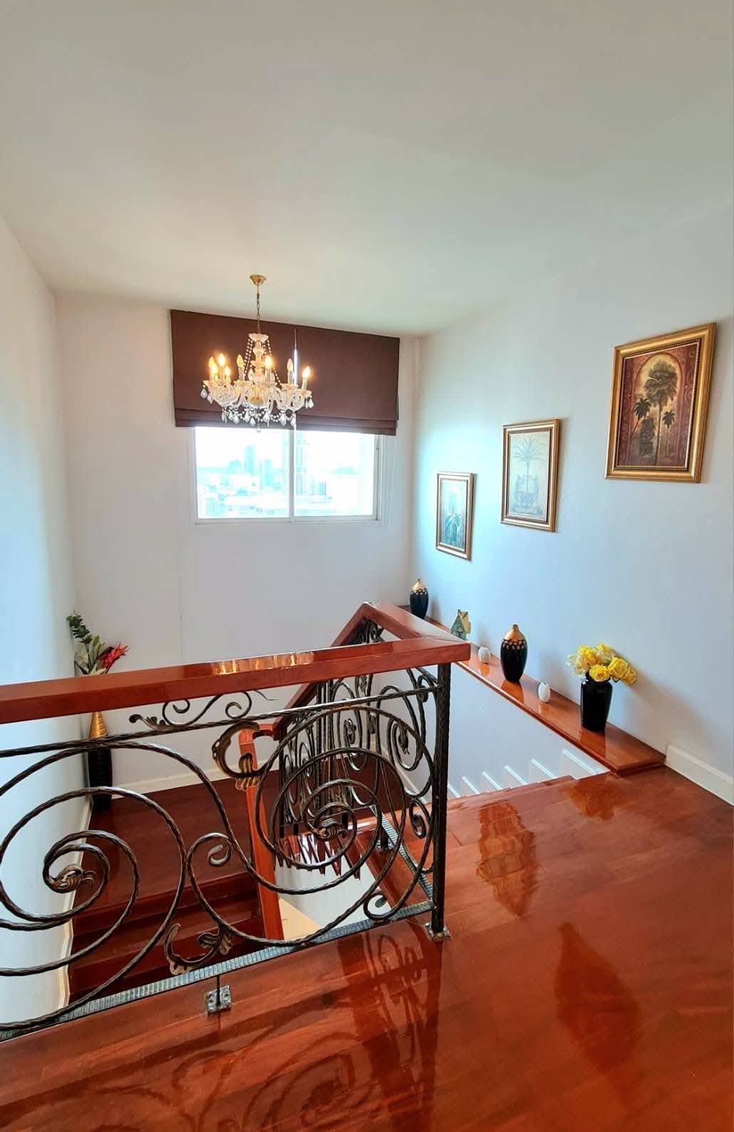 ให้เช่า Penthouse Duplex – ปิยะทิพย์ เพลส สุขุมวิท 39 / For Rent Penthouse Duplex – Piyathip Place Sukhumvit 39 (English below)