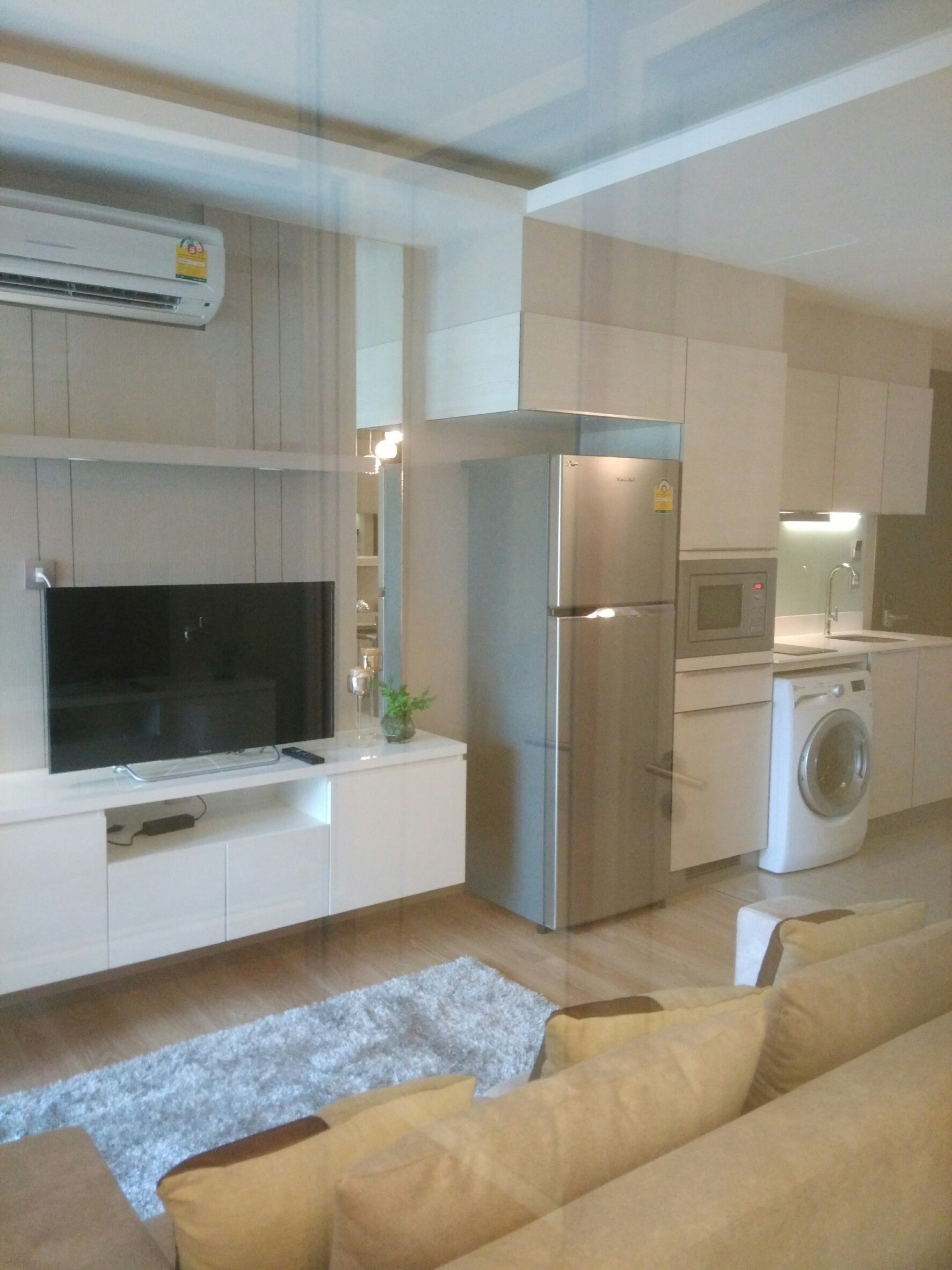 ขาย / เช่า คอนโด H Sukhumvit 43 (เอช สุขุมวิท 43) 1ห้องนอน 1 ห้องน้ำ 1ห้องรับแขก ห้องครัวในตัว พื้นที่ 40.92 ตร.ม ชั้น 9 ห้อง 99/53 วิวเมือง