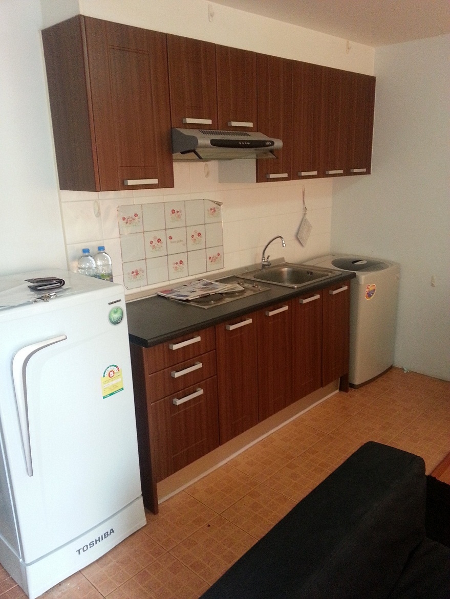 ขายคอนโด ชาโตว์ อินทาวน์ รัชดา 13 (Condo Chateau In Town Ratchada 13) ขนาด 41 sqm. 1 Bedroom. ชั้น 5 ห้องมุมวิวโล่งด้านหลังโครงการ ขายพร้อมเฟอร์นิเจอร์ครบ