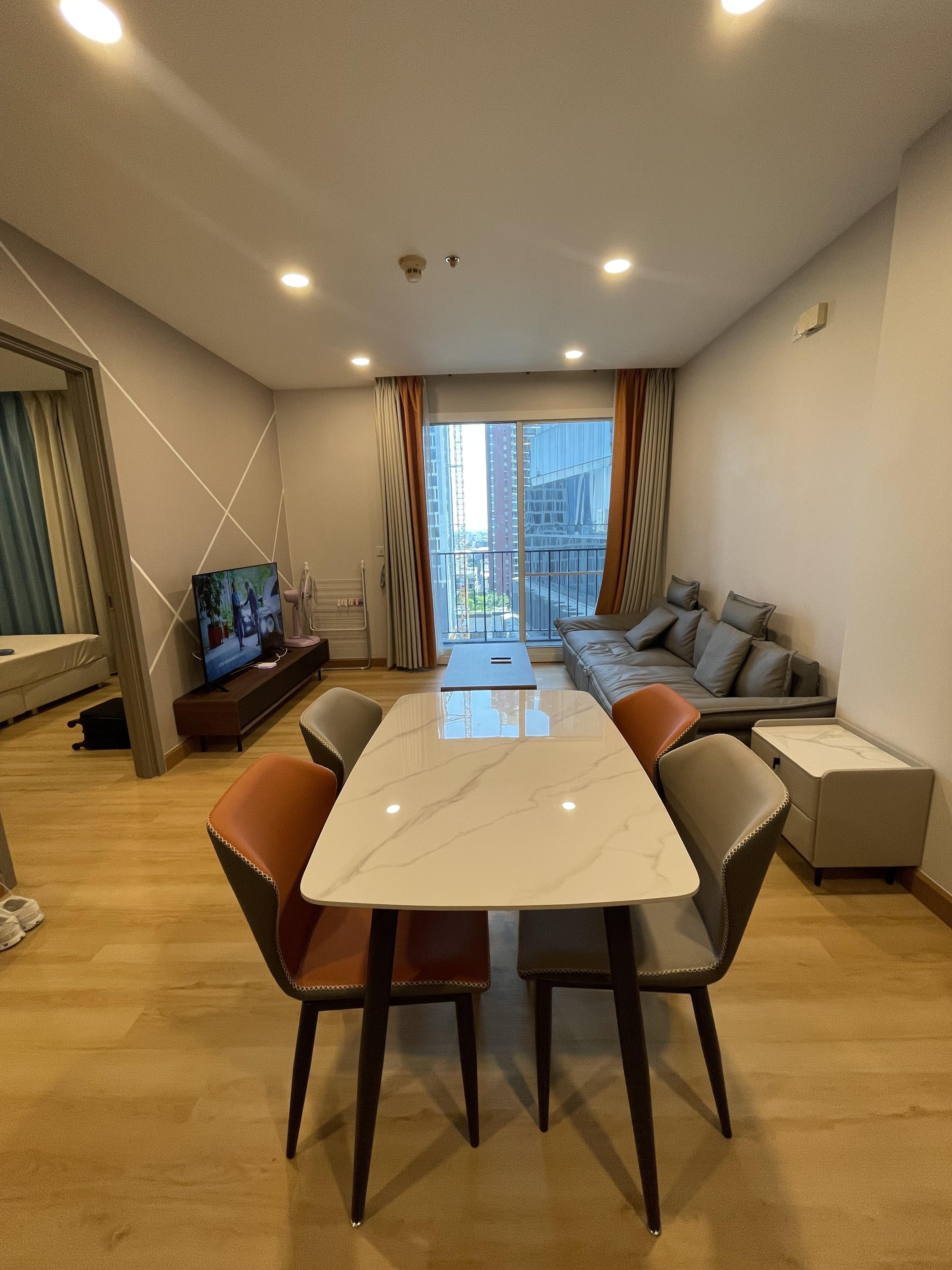 ให้เช่าคอนโด Siri at Sukhumvit (สิริ แอท สุขุมวิท) 1 ห้องนอน 1 ห้องน้ำ ขนาด 52 ตรม ชั้น 16 ห้องปรับปรุงใหม่