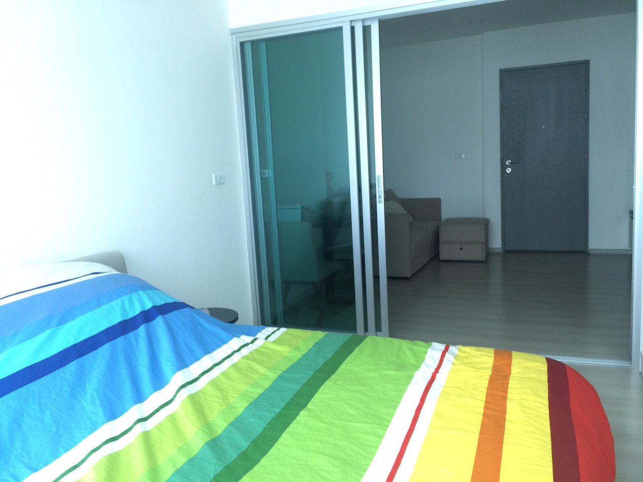 ขาย / ให้เช่า คอนโด Life Ratchadapisek 1 ห้องนอน 1 น้ำ ราคา 22,000 / เดือน พื้นที่ 39 ตร.ม. อาคาร A ชั้น 18 ระเบียงหันทิศเหนือ หัวนอนหันทิศตะวันออก ไม่โดนแดด