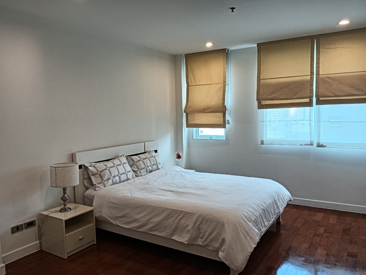 ให้เช่าคอนโด Baan Siri Silom (บ้าน สิริ สีลม) ขนาดพื้นที่ใช้สอย 60.72 ตารางเมตร 1 ห้องนอน