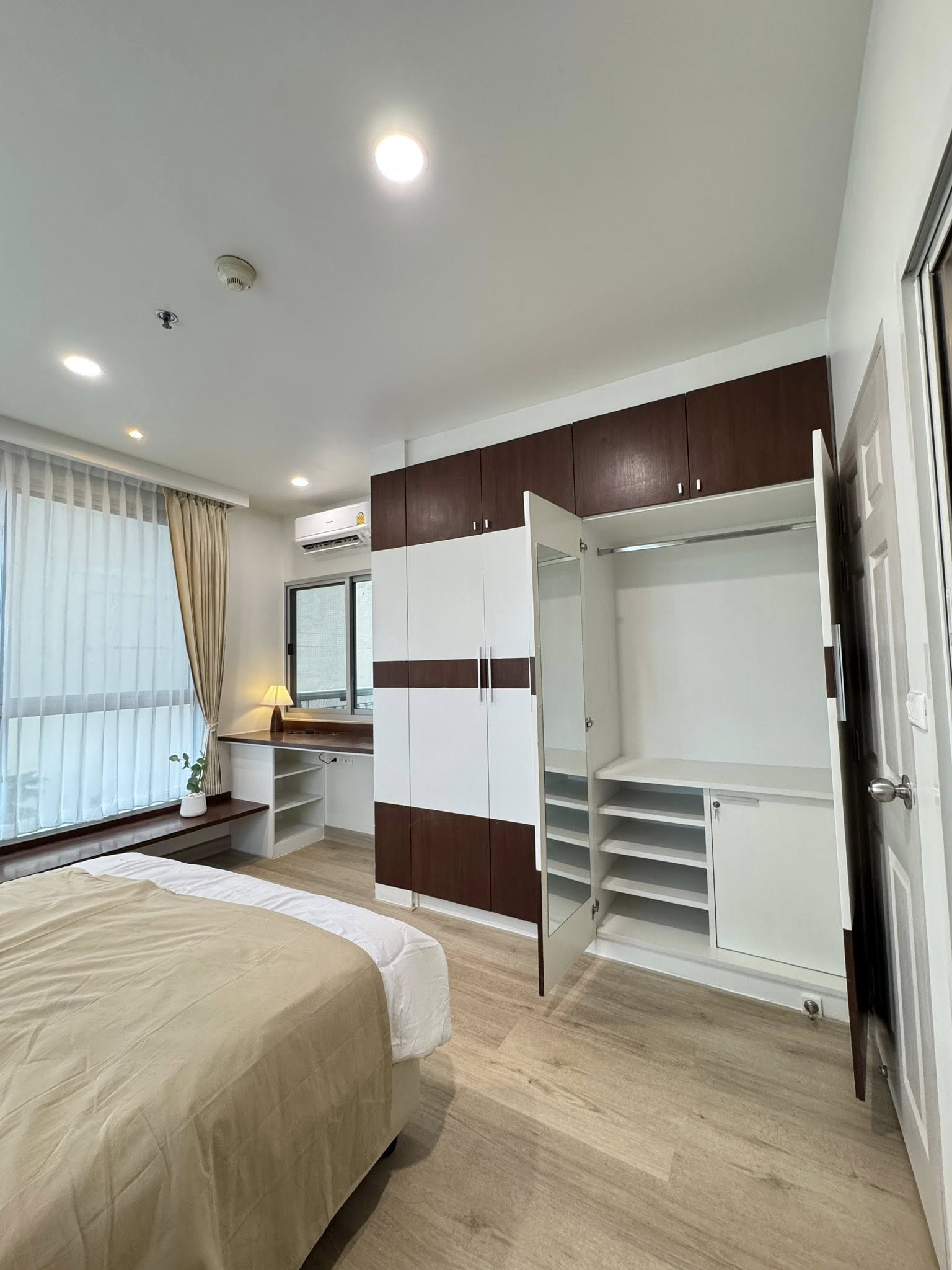 ขายคอนโด ไลฟ์ แอท รัชดา–ท่าพระ / For Sale Life @ Ratchada–Tha Phra