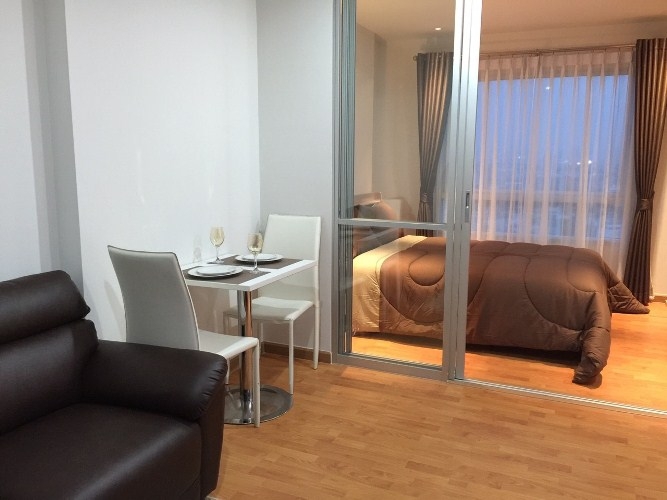 ให้เช่าคอนโด The President Sathorn-Ratchaphruek เช่า เดือนละ 13,000-15,000 บาท ตั้งอยู่บนหัวมุม